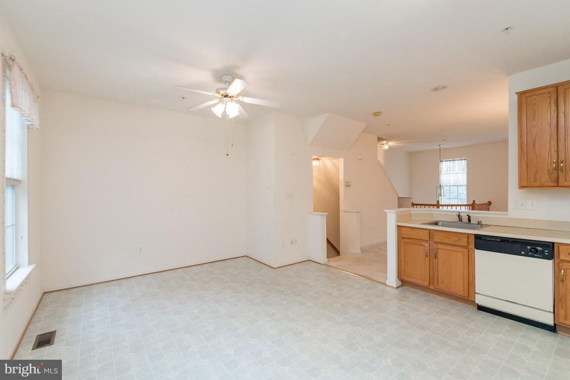 FARMINGTON VILLAGE - Residential