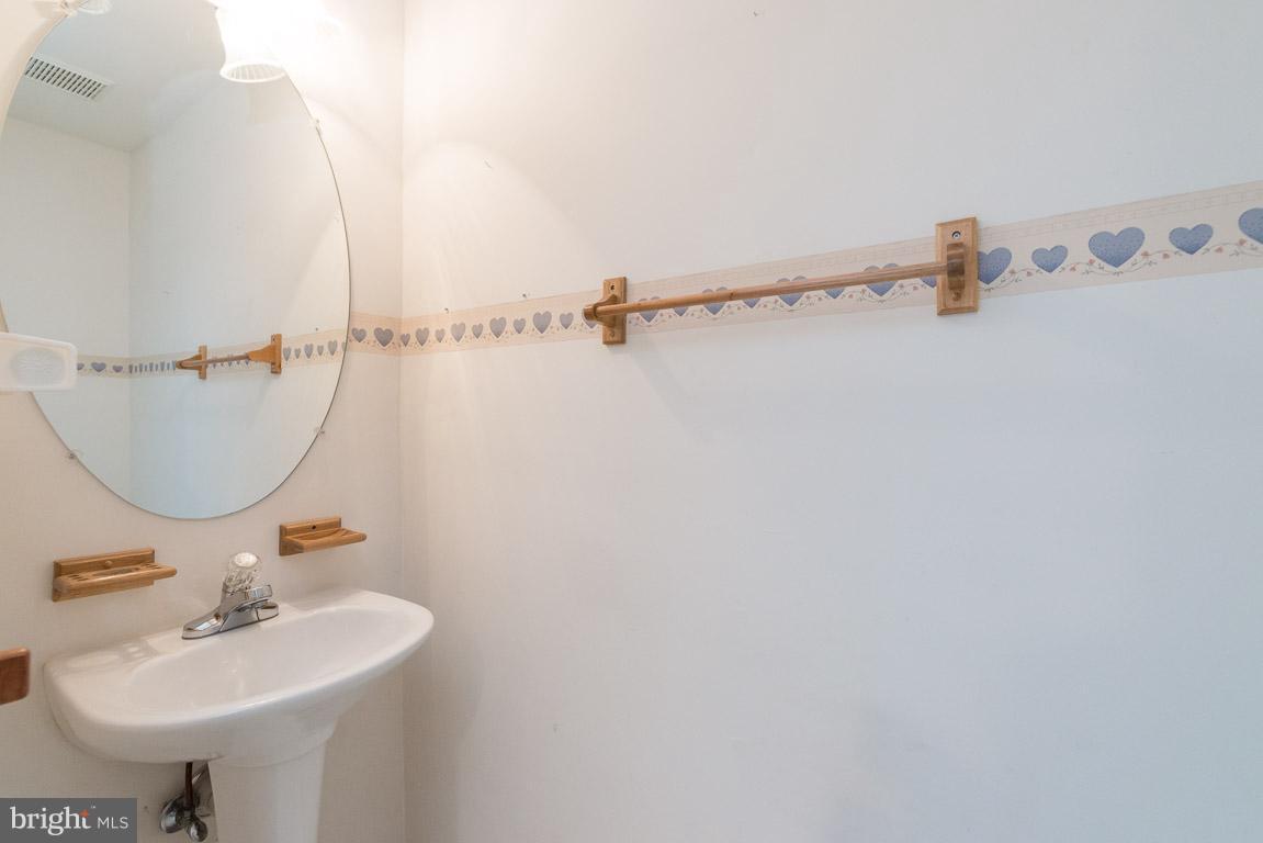 FARMINGTON VILLAGE - Residential