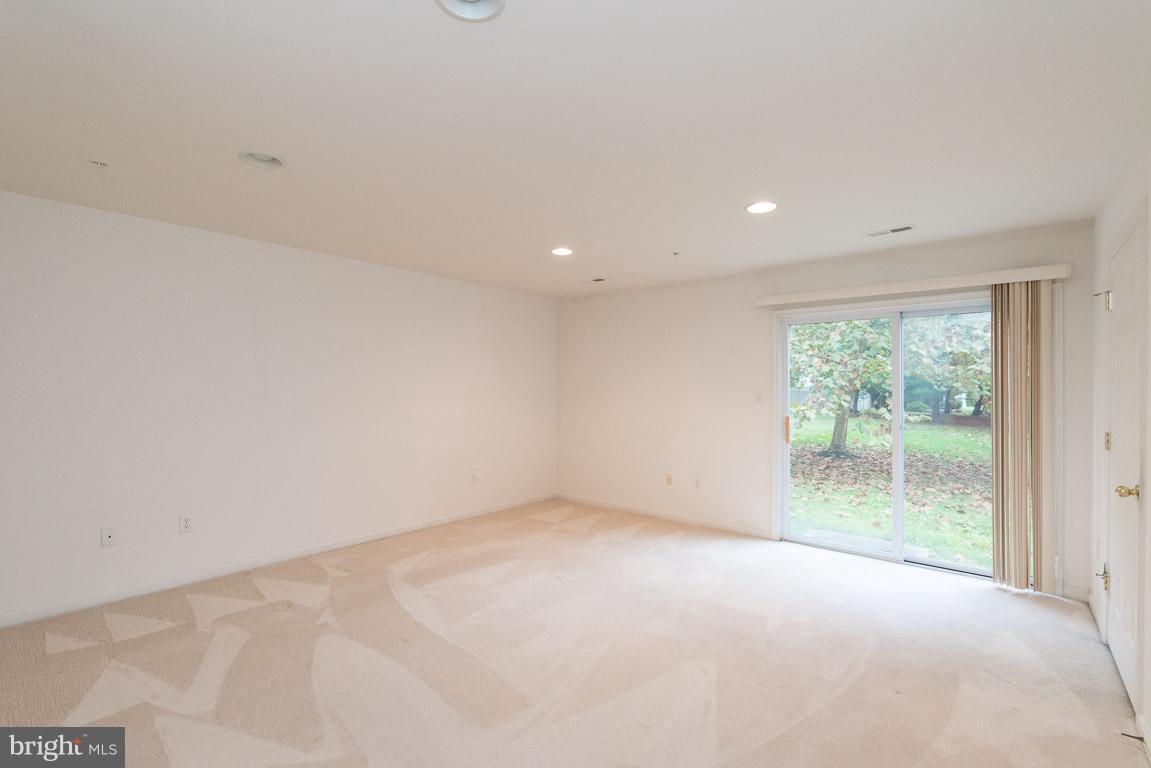 FARMINGTON VILLAGE - Residential