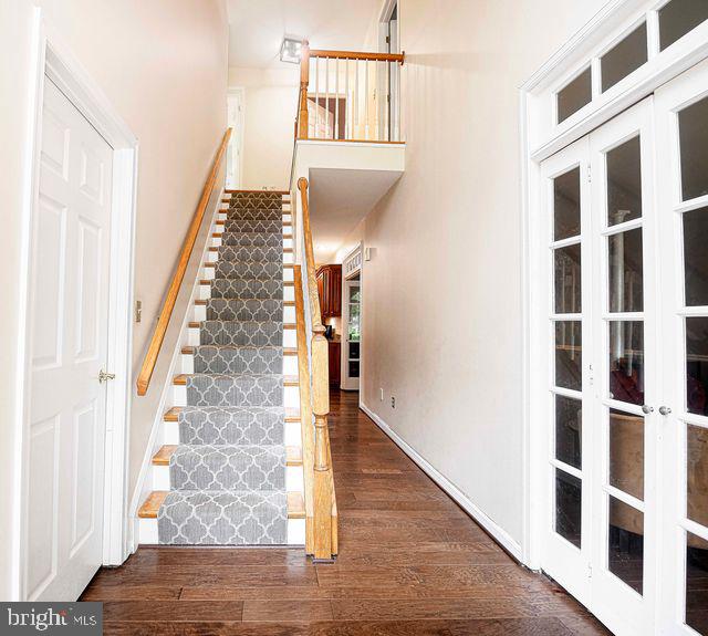 18 E BROOK HILL COURT
