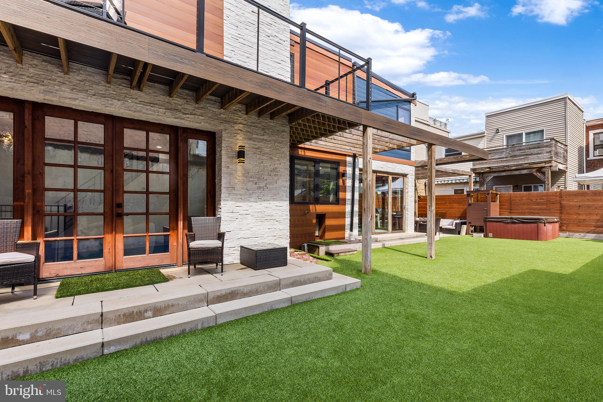 FISHTOWN - Residential