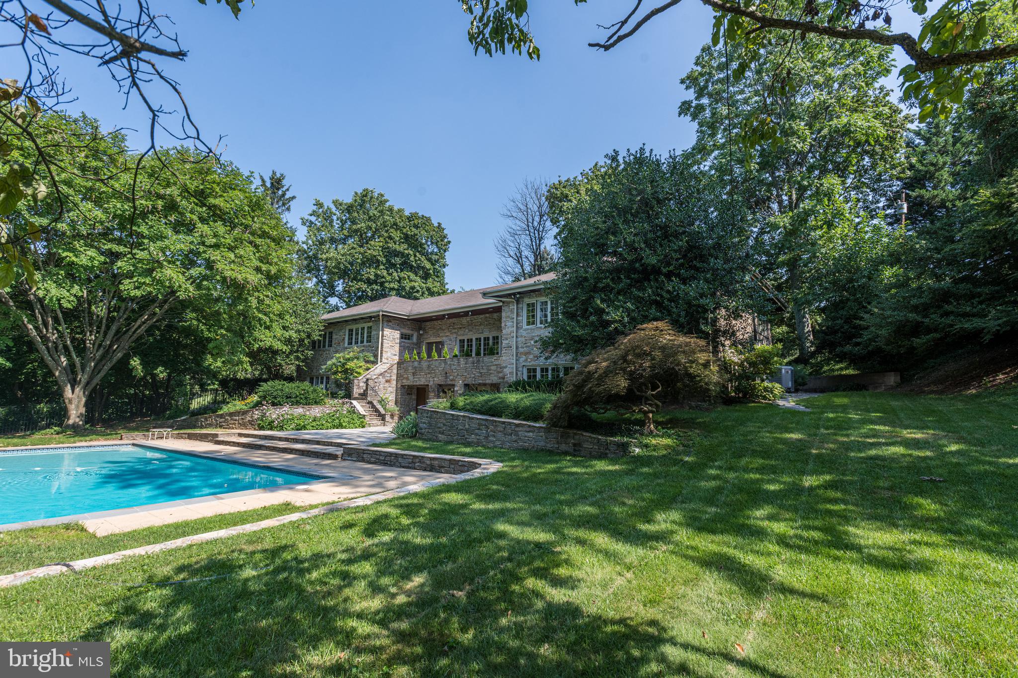 ROLAND PARK - Residential