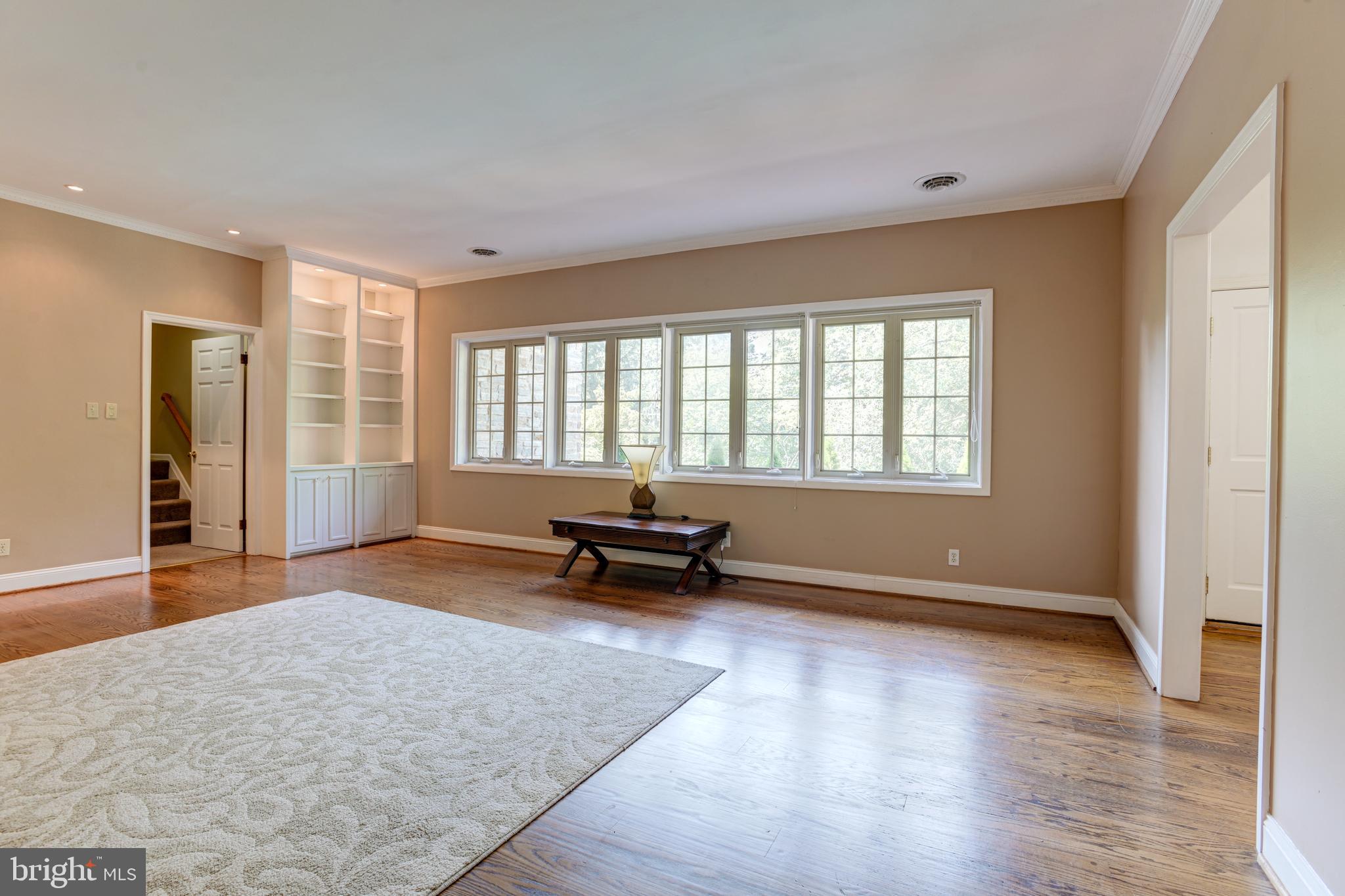 ROLAND PARK - Residential