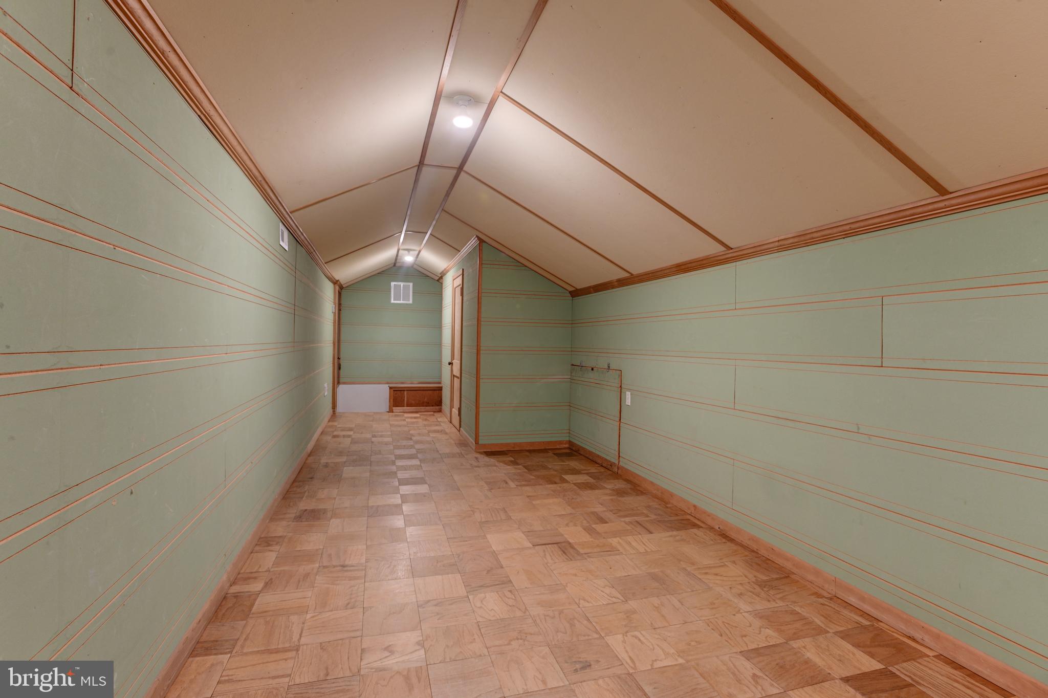 ROLAND PARK - Residential