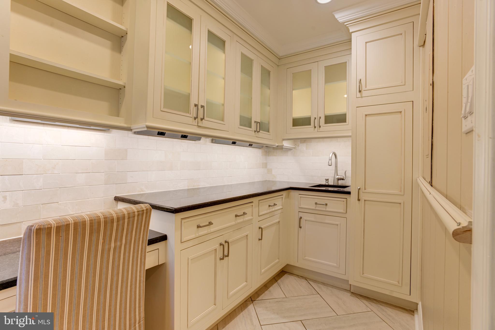 ROLAND PARK - Residential