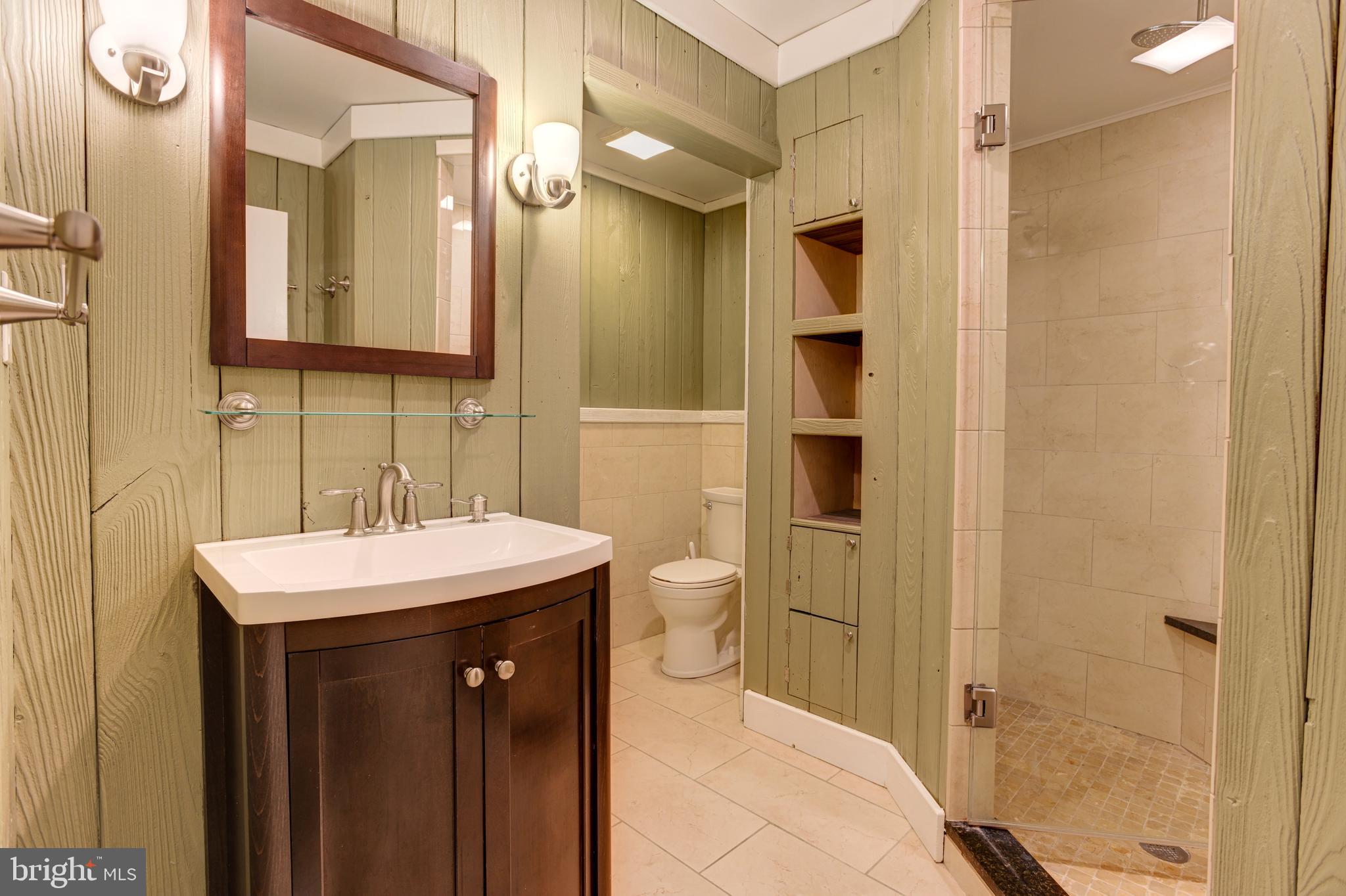 ROLAND PARK - Residential