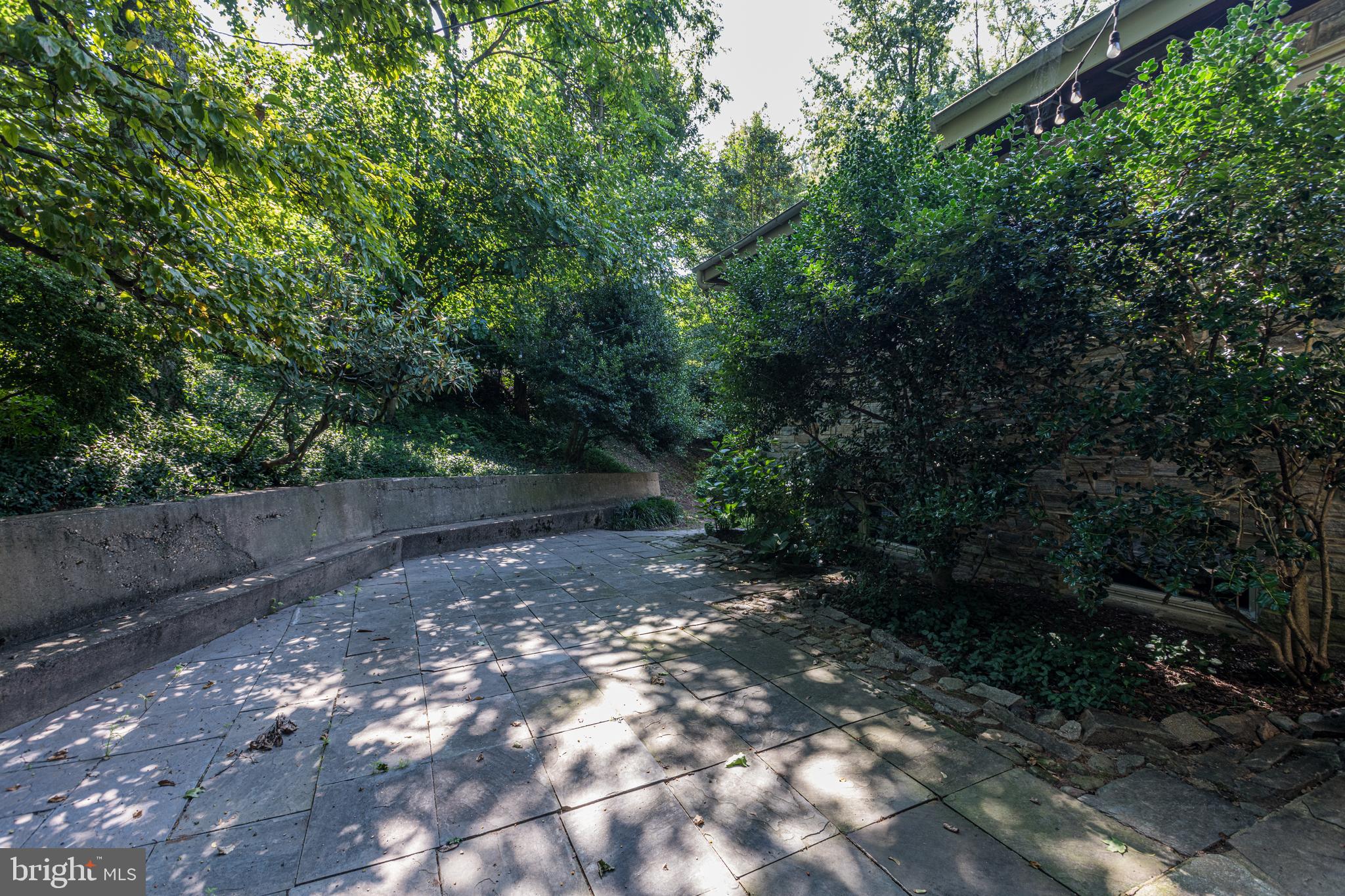 ROLAND PARK - Residential