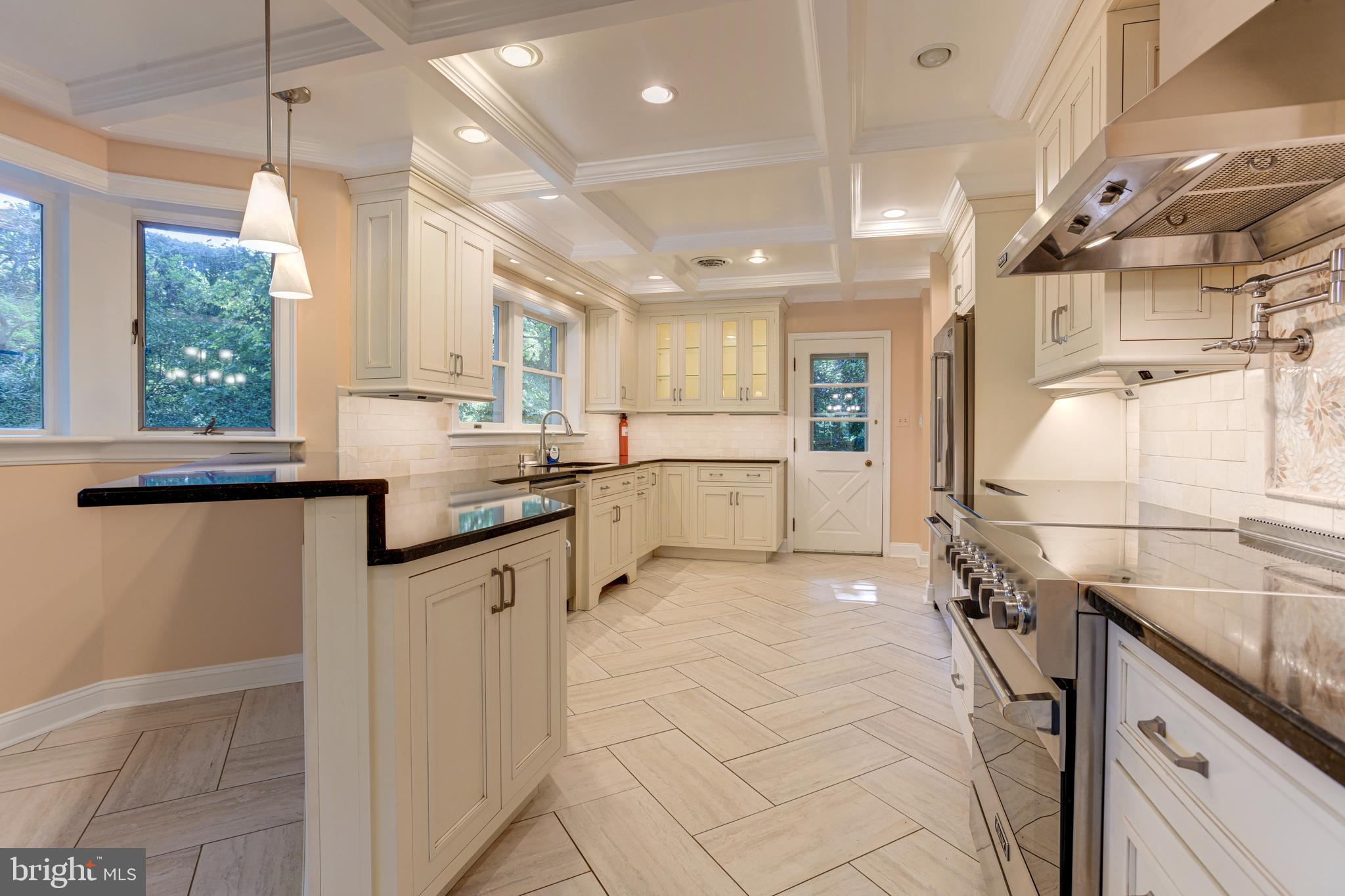 ROLAND PARK - Residential