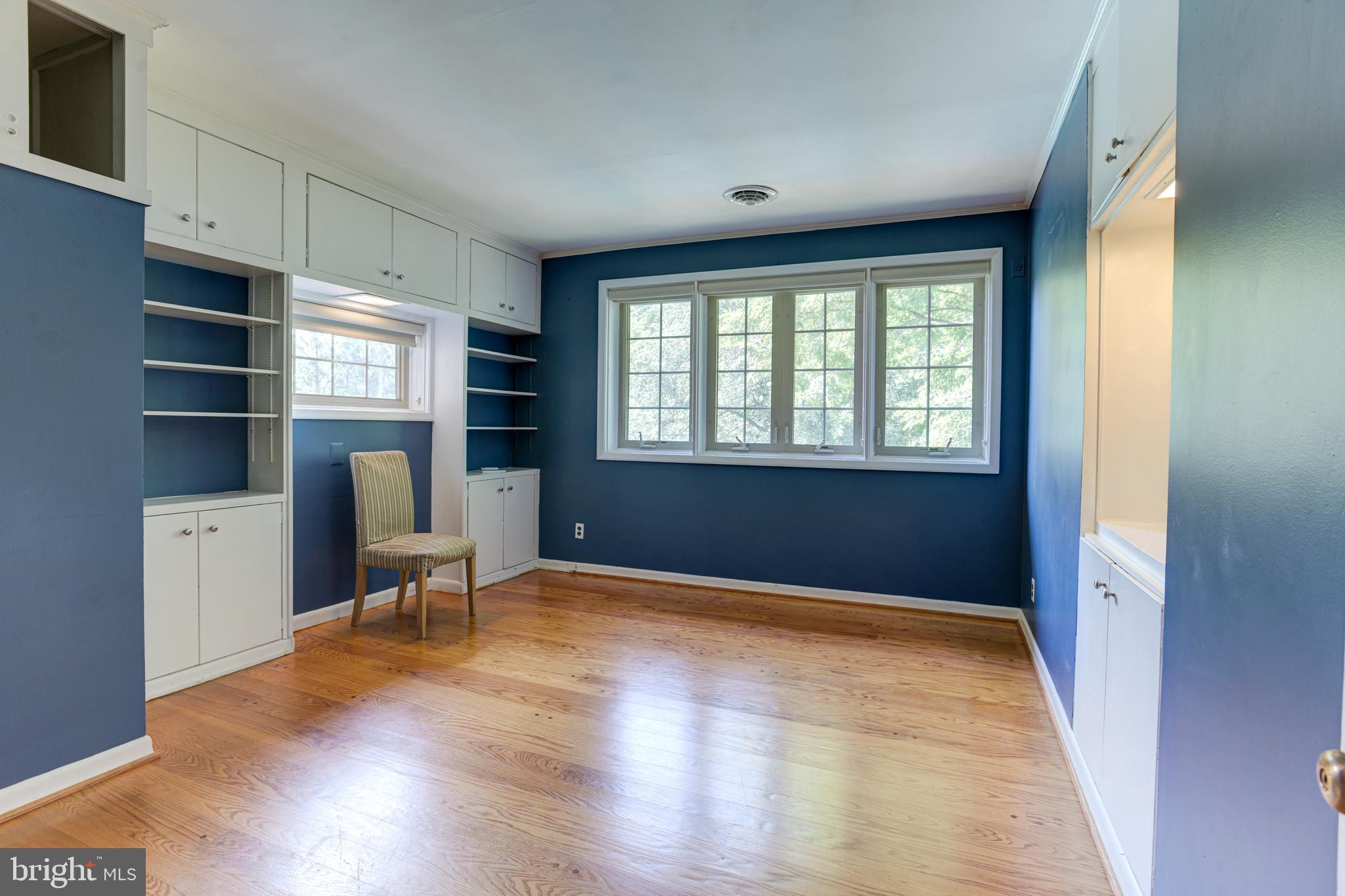 ROLAND PARK - Residential