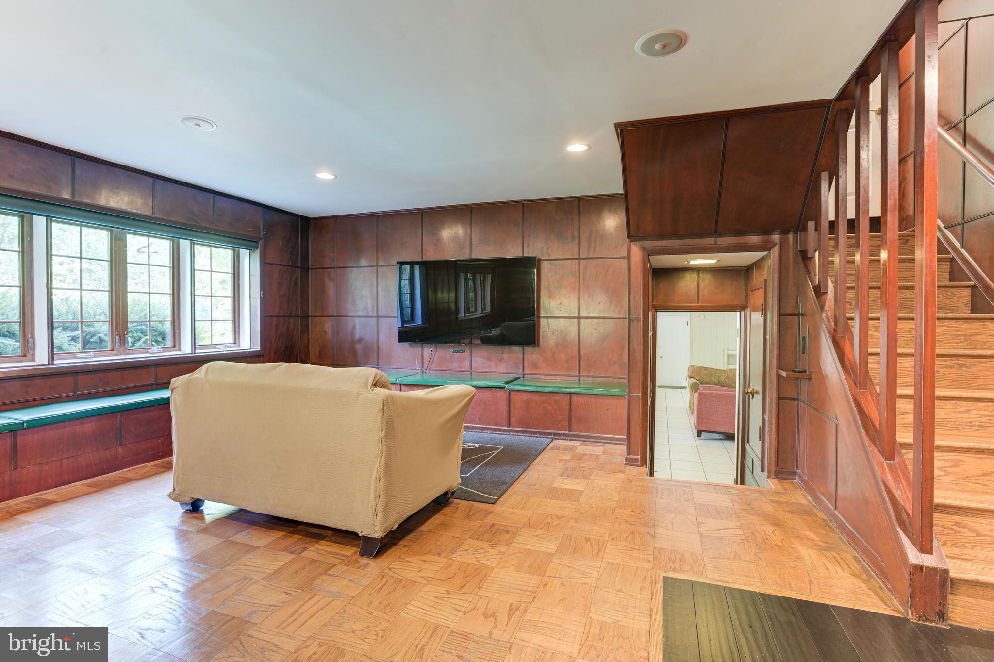 ROLAND PARK - Residential