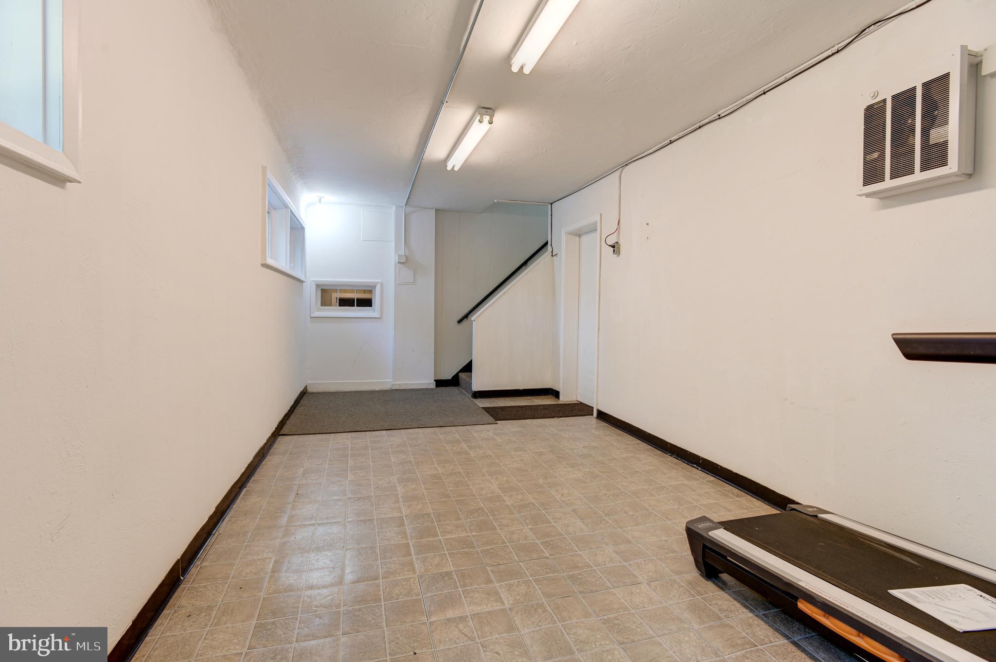 ROLAND PARK - Residential