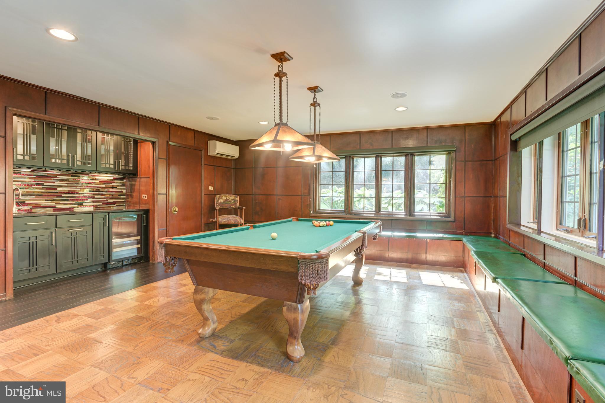 ROLAND PARK - Residential