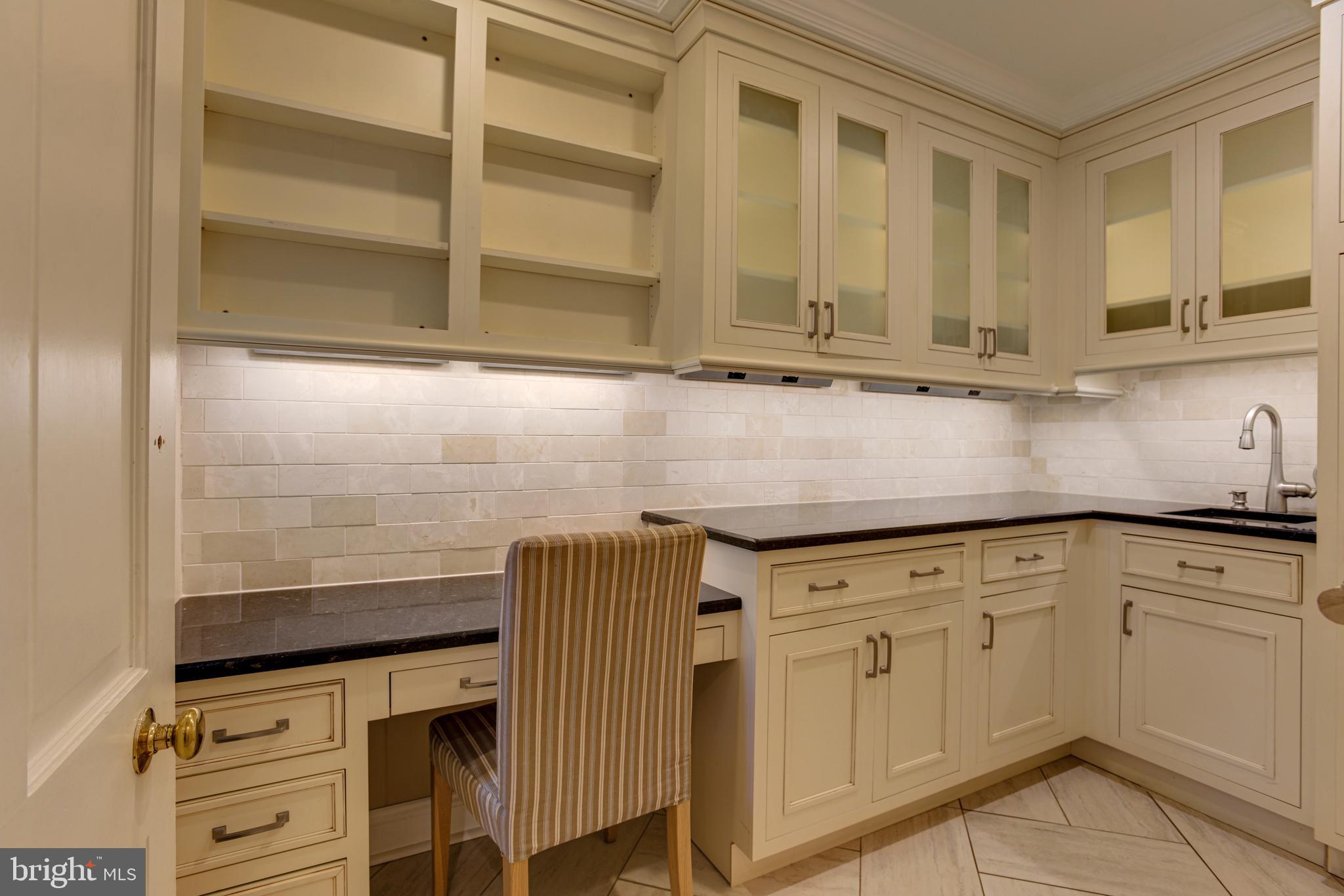 ROLAND PARK - Residential