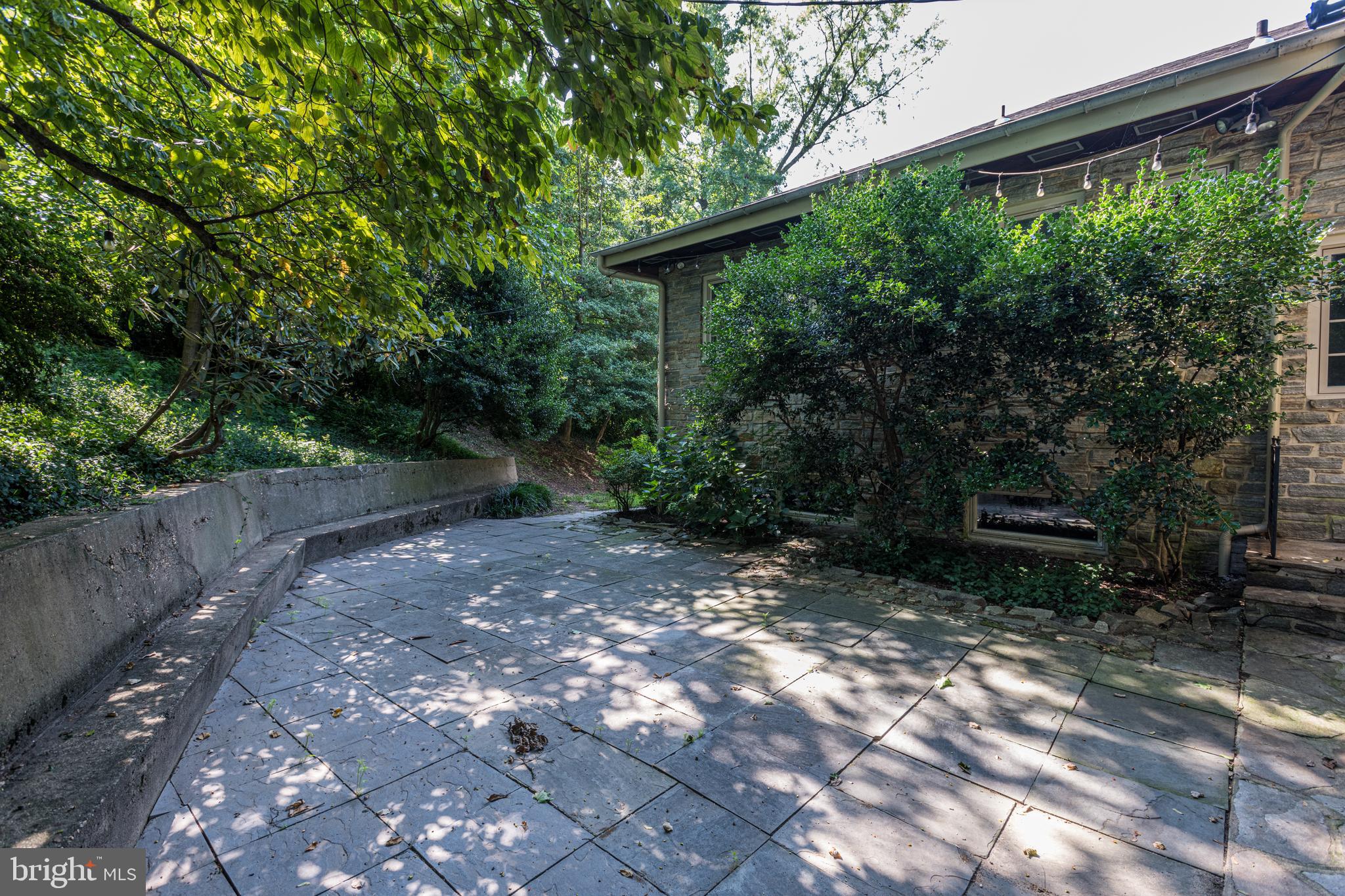 ROLAND PARK - Residential