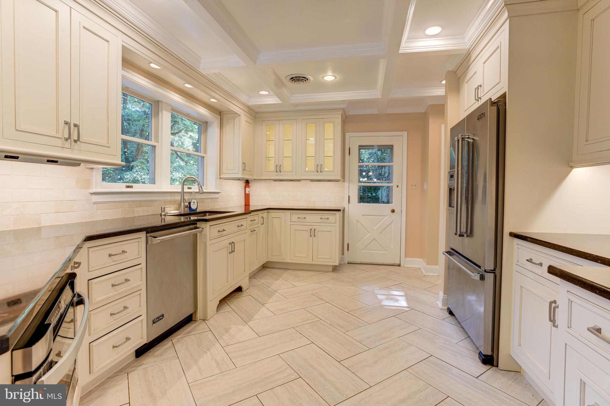 ROLAND PARK - Residential