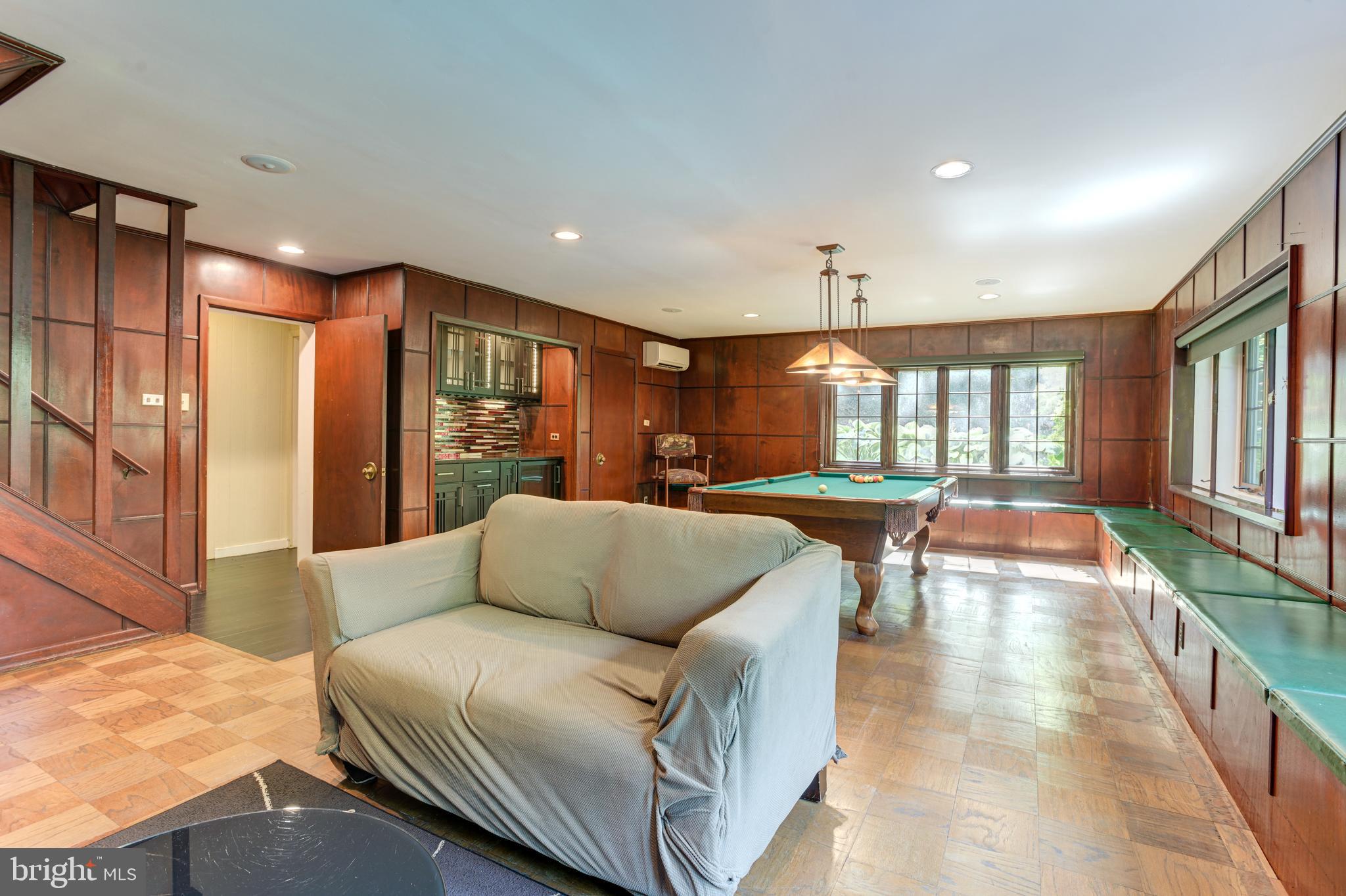 ROLAND PARK - Residential