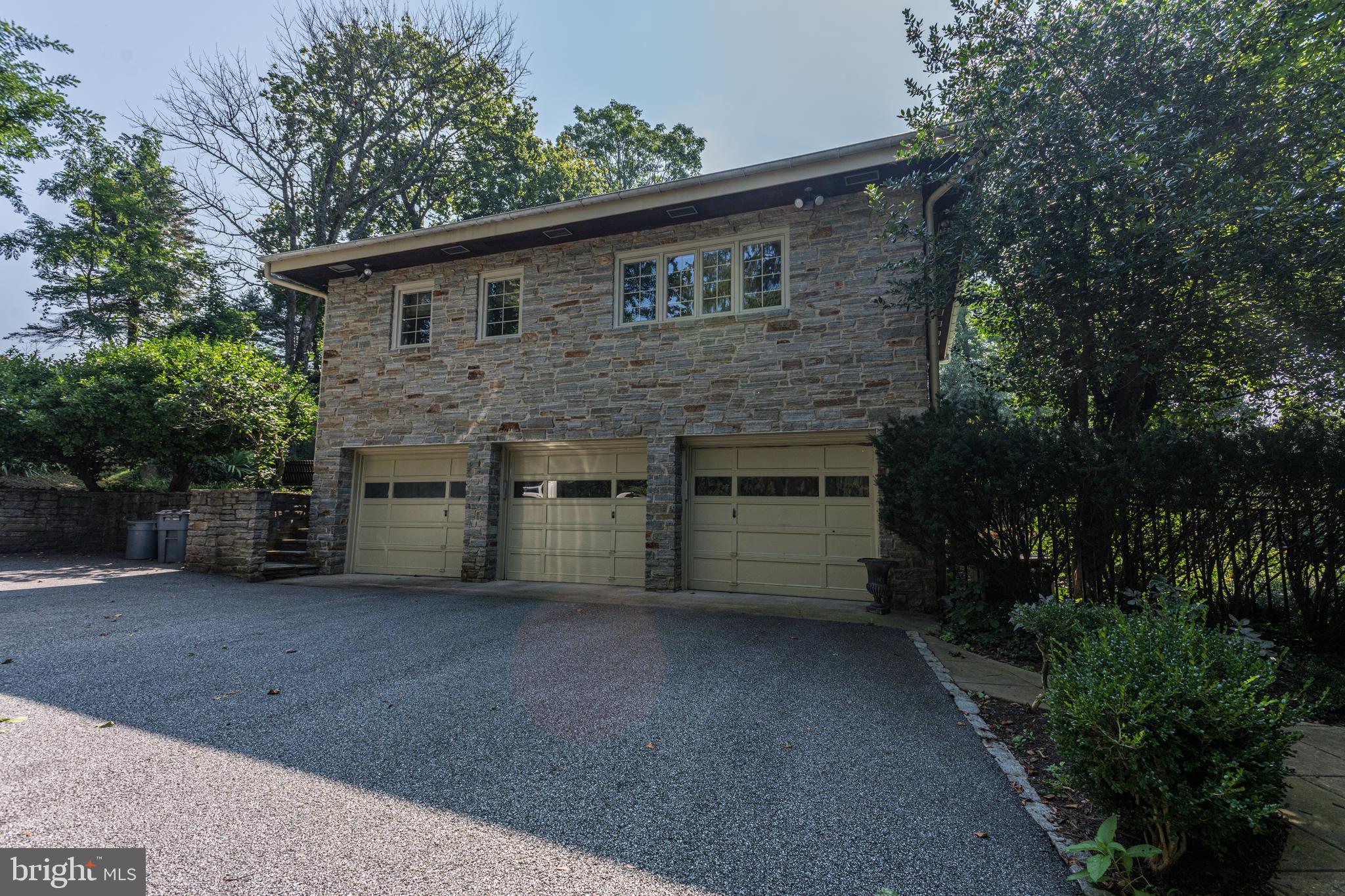 ROLAND PARK - Residential