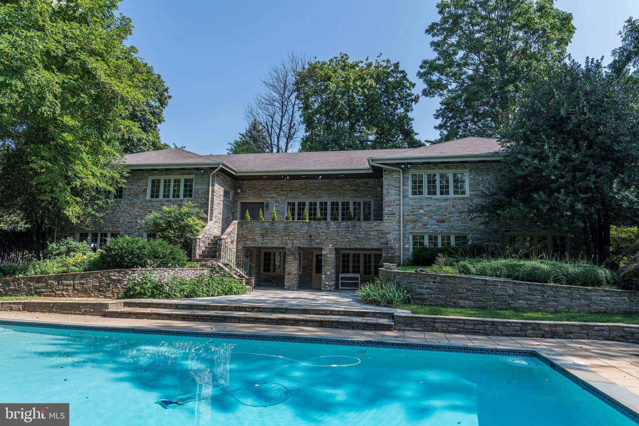 ROLAND PARK - Residential