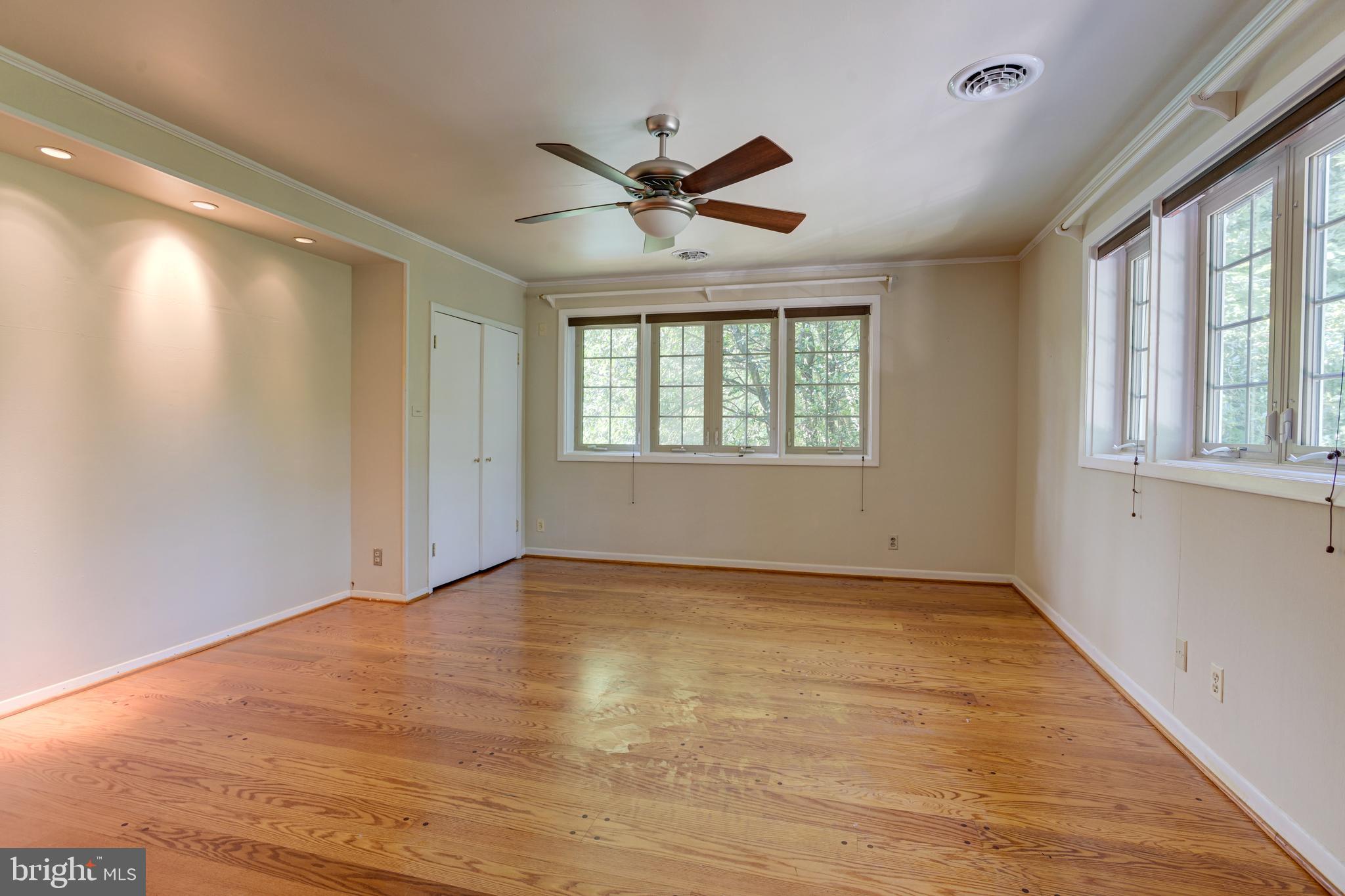 ROLAND PARK - Residential