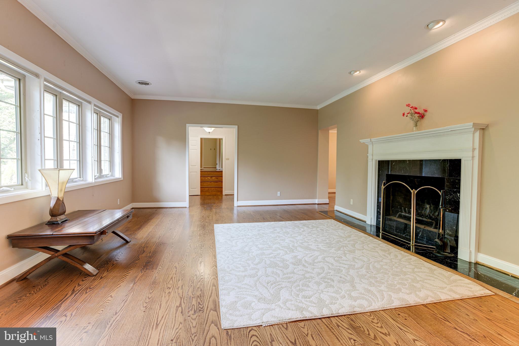 ROLAND PARK - Residential