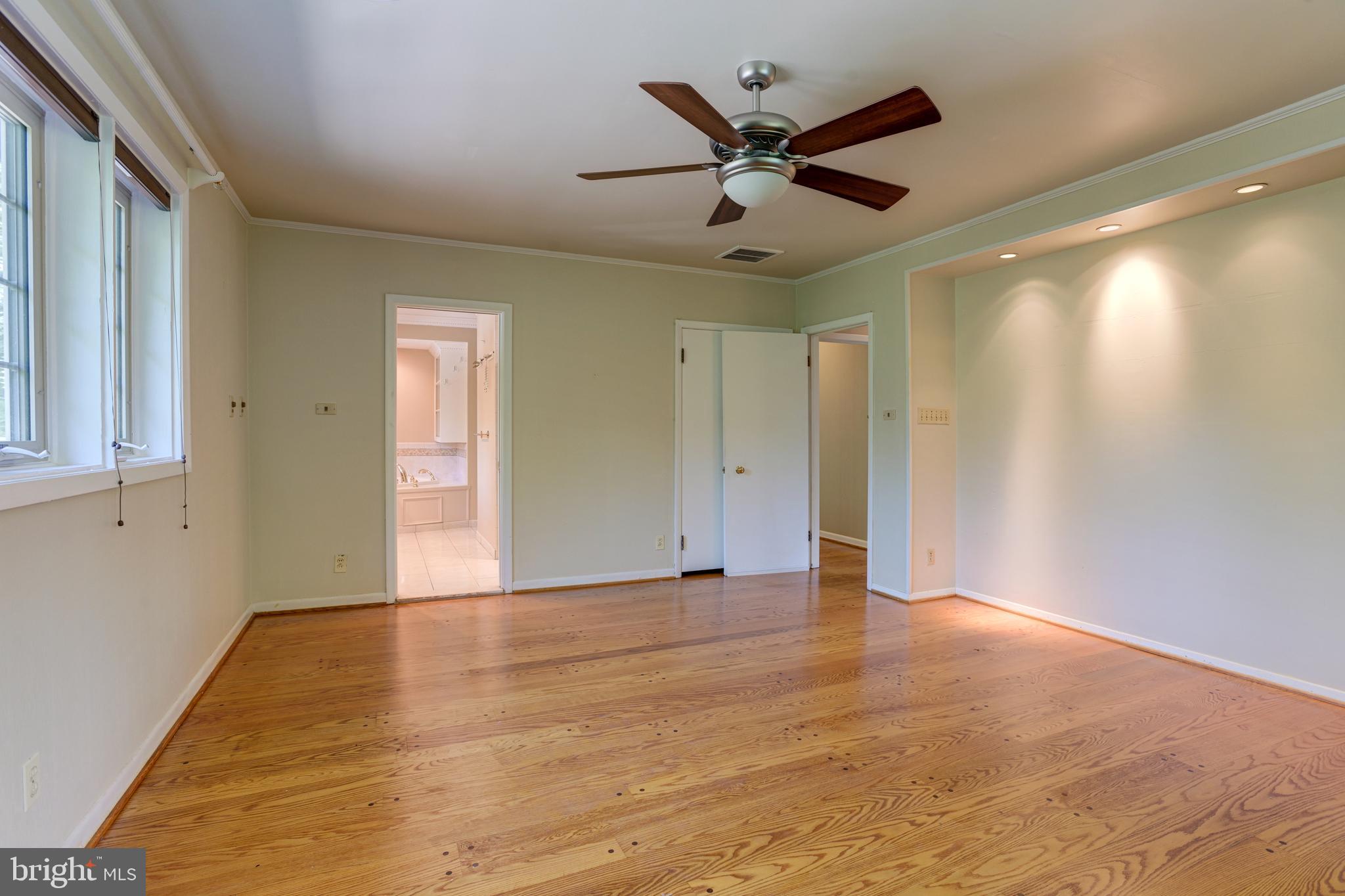 ROLAND PARK - Residential