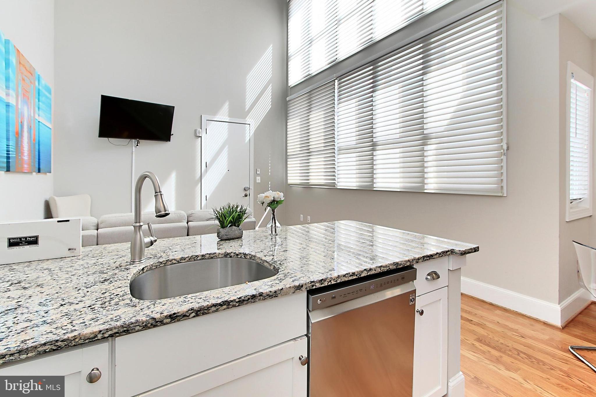 OLD TOWN - Commercial Sale