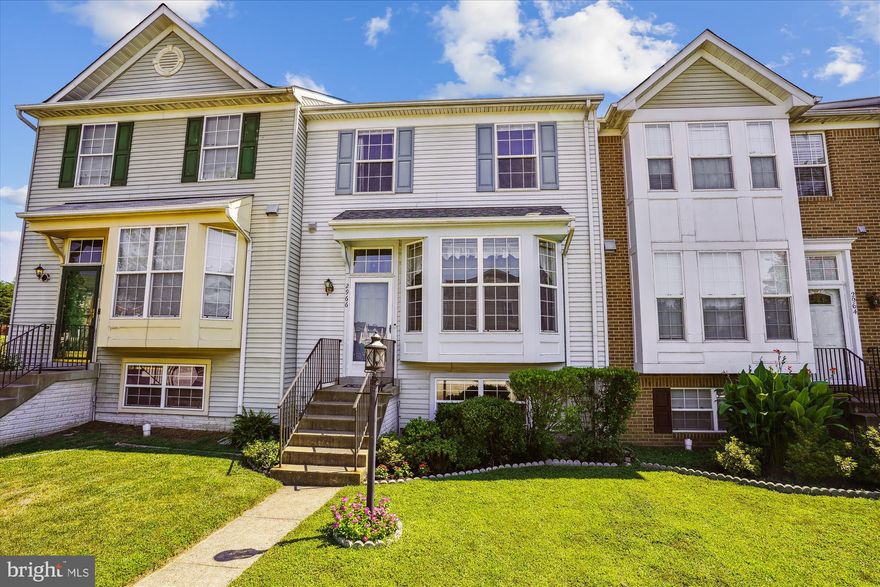 This is a 3-finished level Townhome with bright open floor plan and almost 2,000 finished sq ft. Located in one of Prince William County's most desirable communities, Southbridge is convenient to commuter services, Quantico, Ft Belvoir, schools, shopping, and more. 
The main level consists of Foyer, Powder Room, Sun-filled Living Room, Separate Dining Room, and Kitchen with new Stainless Appliances (New Gas Stove, Hood, and Dishwasher 2022), Refrigerator (2021).  There is also a Pantry and Breakfast area with walk-out to the deck. Upper level features a Large Primary Bedroom with vaulted ceiling, ceiling fan with light, and a Primary Bath.   An additional 2 Bedrooms and 2nd Full Bath complete this level. An open staircase from Main Level leads to Finished Lower Level which consists of a large Rec Room with Walk-out to the rear yard, a Wood Burning Fireplace with Mantle, 4th Bedroom/Work at Home Office, 3rd Full Bath with Dual Entry, Laundry area and more. Please be sure to view the virtual tour with inner active floor plan.