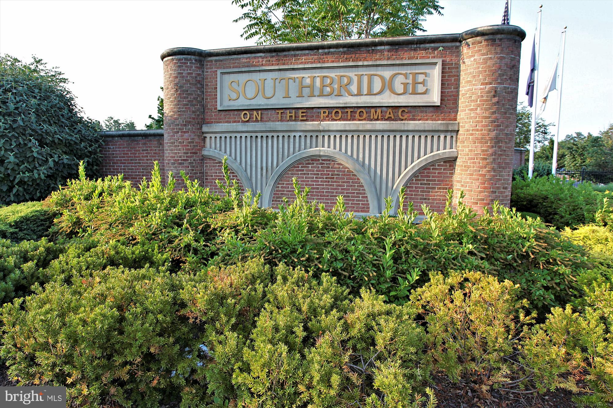 SOUTHBRIDGE - Residential