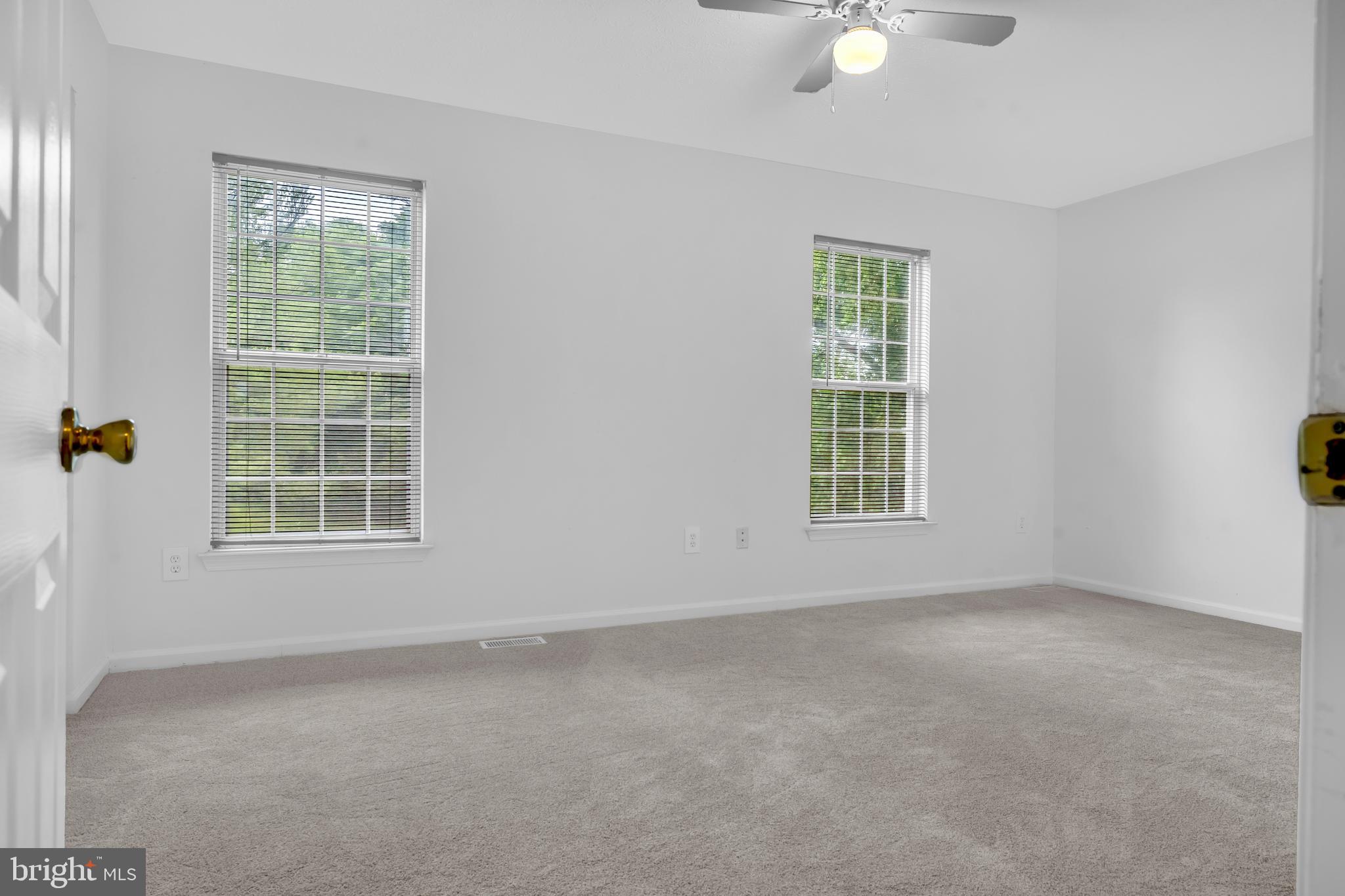 ROBIN MEADOWS - Residential Lease