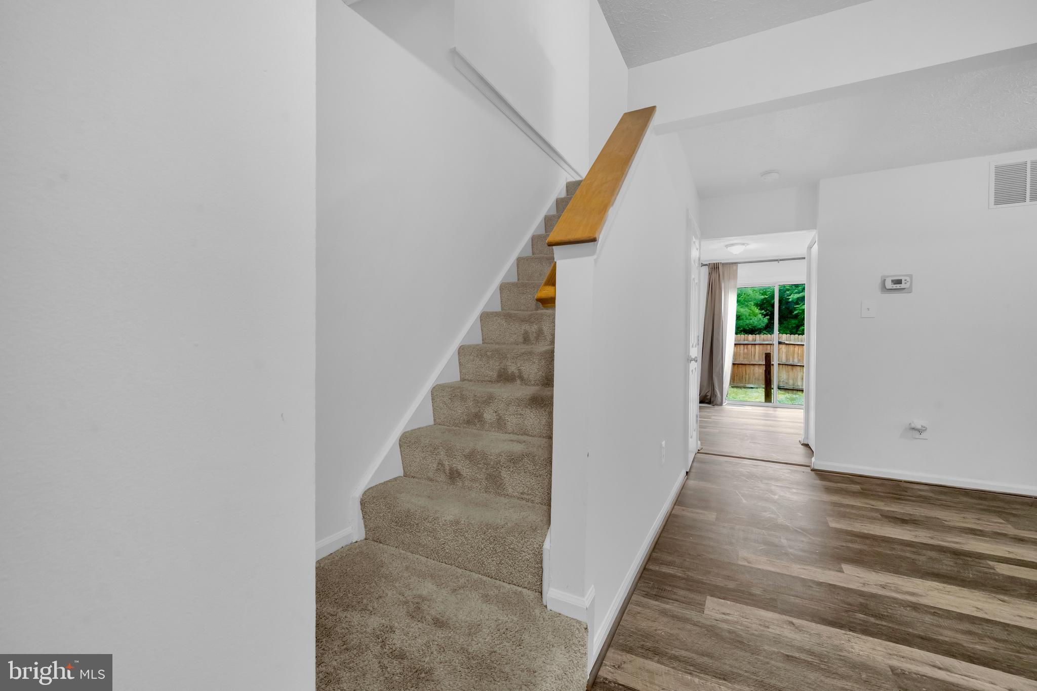 ROBIN MEADOWS - Residential Lease