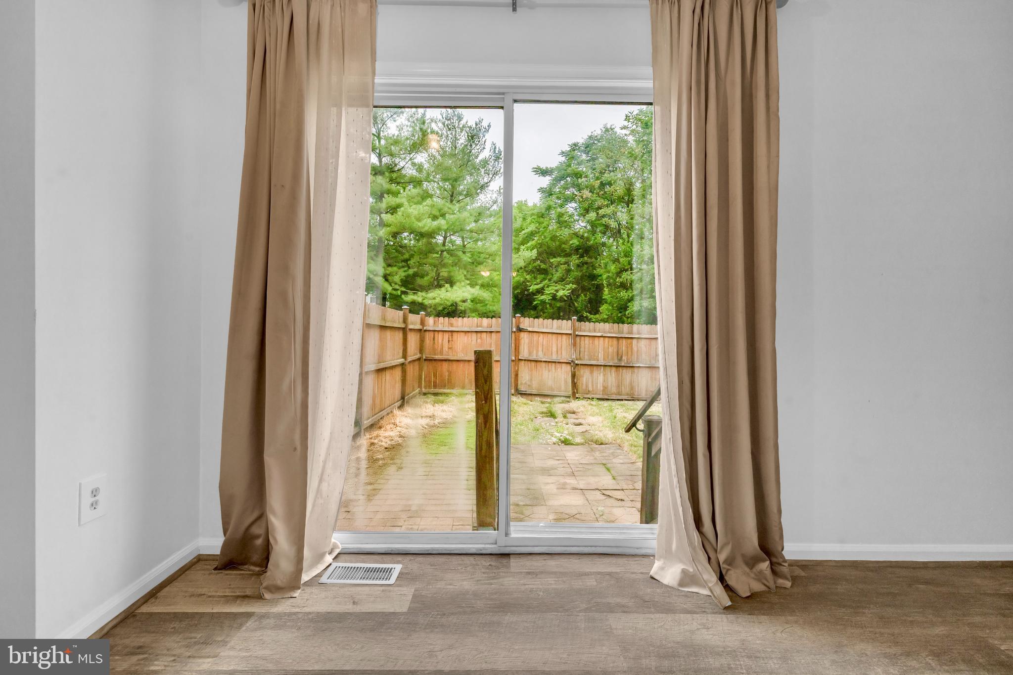 ROBIN MEADOWS - Residential Lease