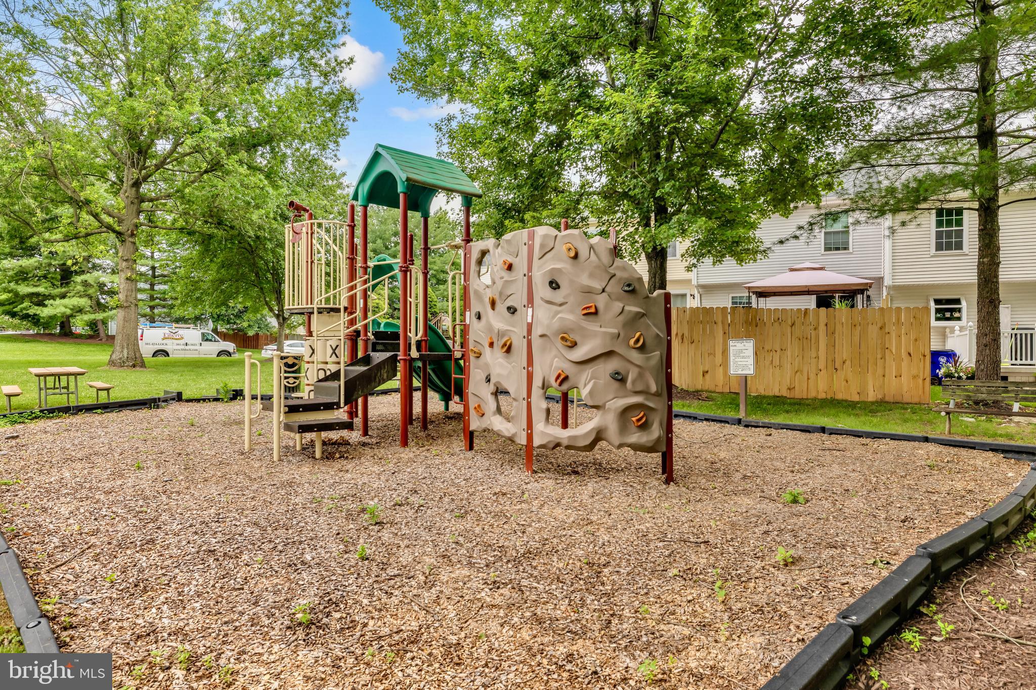 ROBIN MEADOWS - Residential Lease