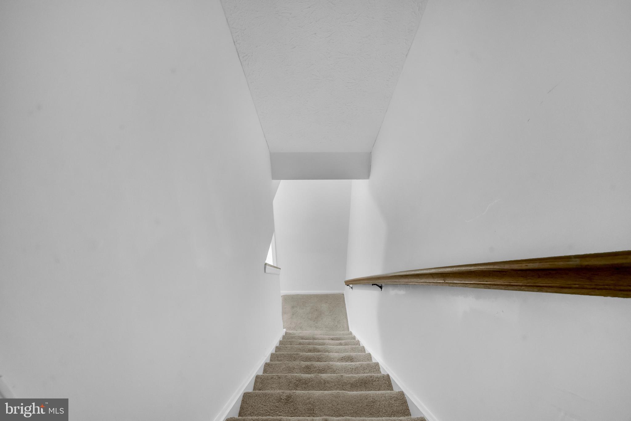 ROBIN MEADOWS - Residential Lease