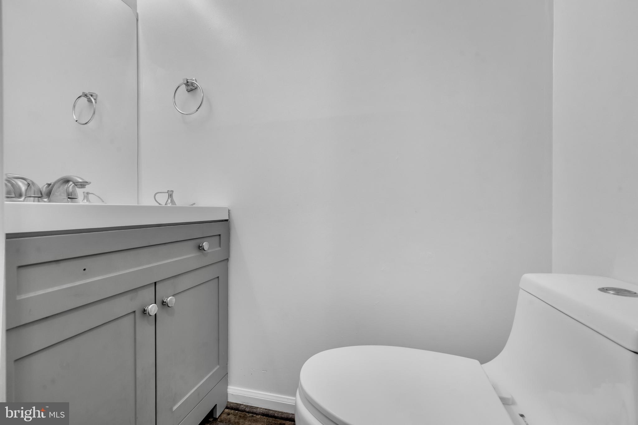 ROBIN MEADOWS - Residential Lease