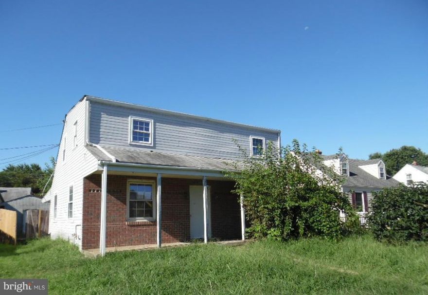 HUD Owned Home, case number 241-816614. HUD Homes are sold "as is," FHA insurable with repair escrow, subject to appraisal. Don't miss out on this value priced home! Enjoy nice room sizes. Covered front and rear porches for warm weatWonderful chance to own this value priced home. Enjoy nice room sizes, carpeted flooring, and ample rear yard space, perfect for warm weather outdoor activities
