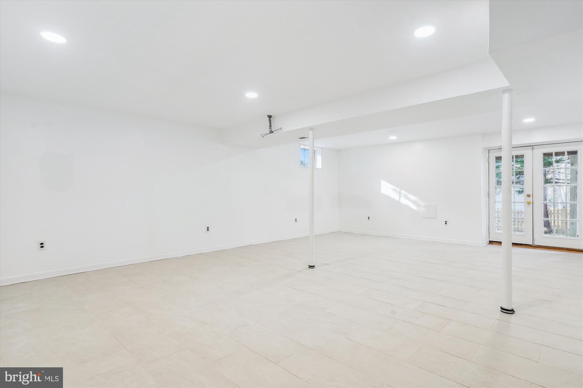 BURKE CENTRE - Residential