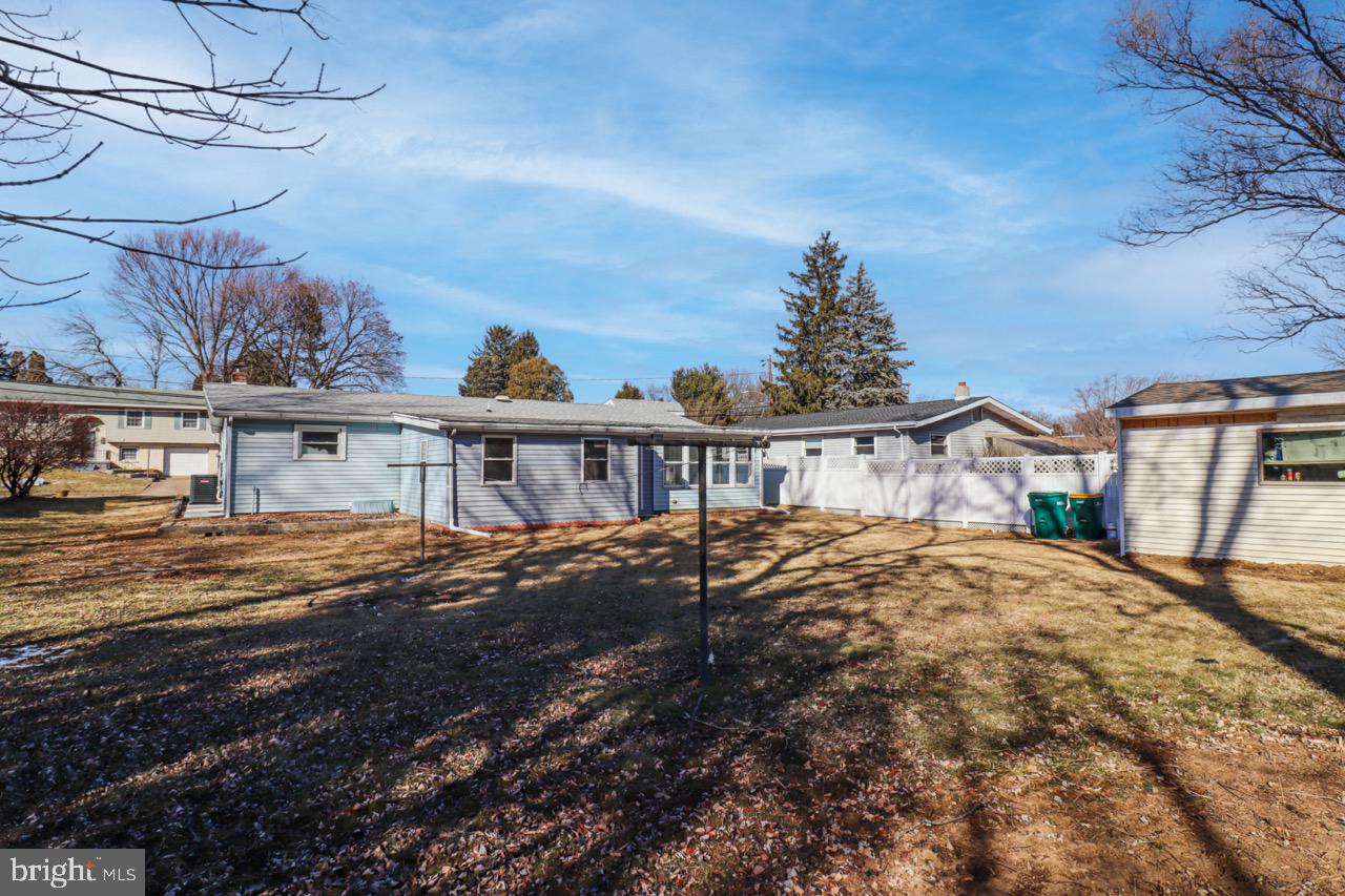 DELBROOK MANOR - Residential