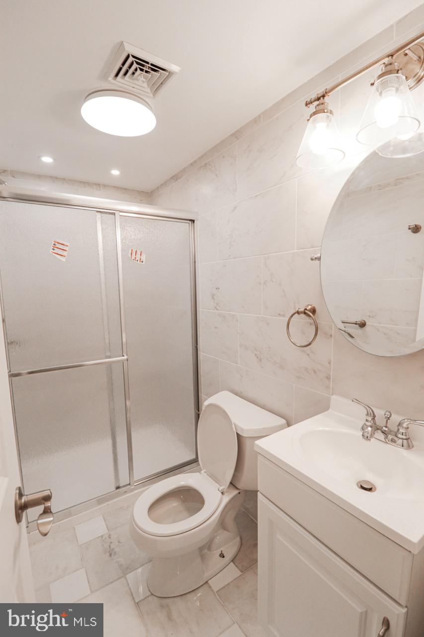 DELBROOK MANOR - Residential