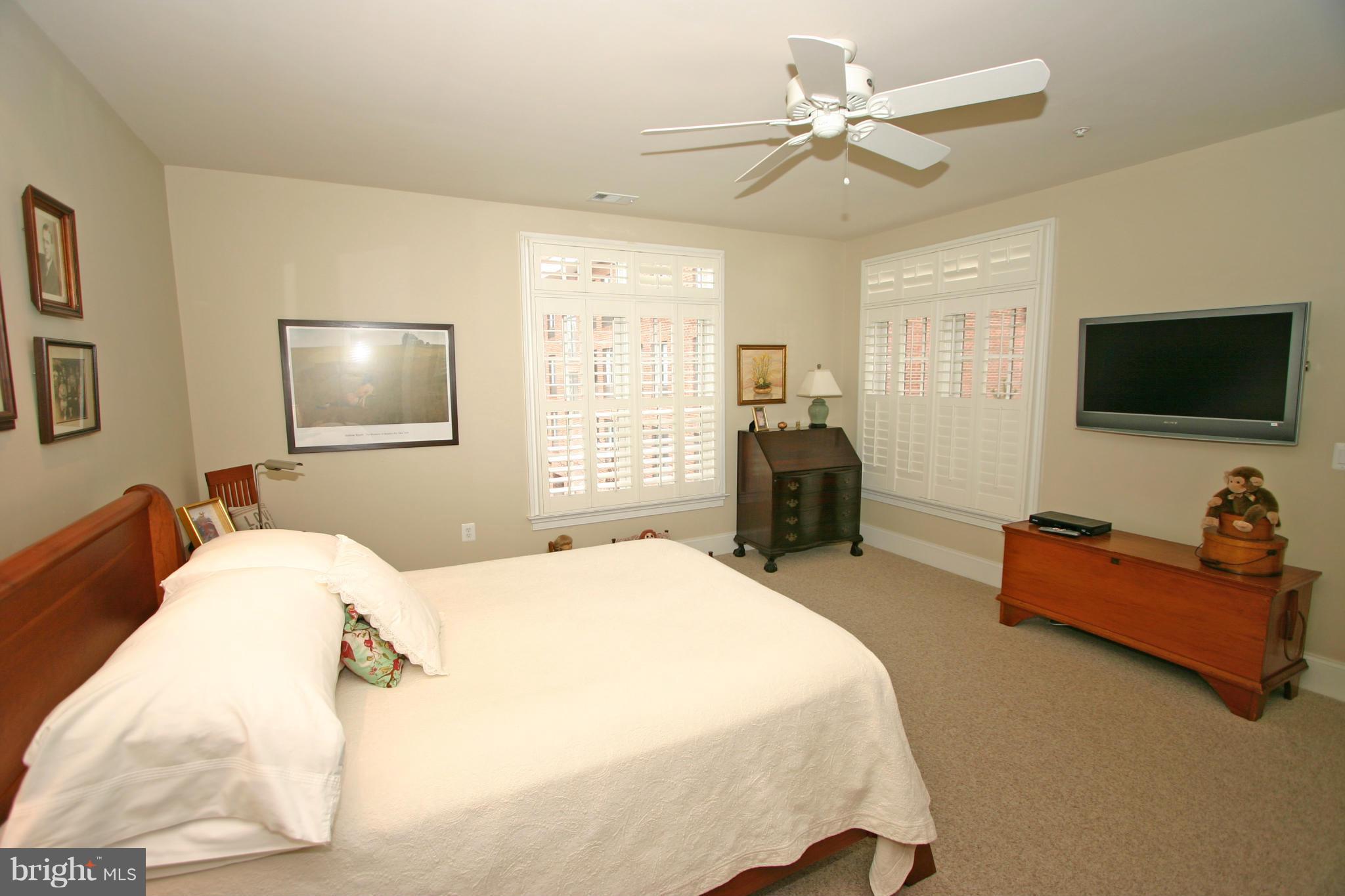 LIBERTY ROW - Residential