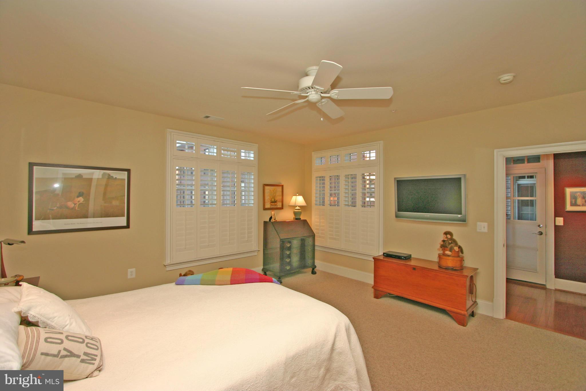 LIBERTY ROW - Residential