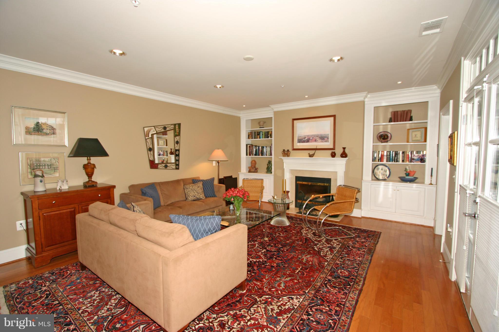 LIBERTY ROW - Residential