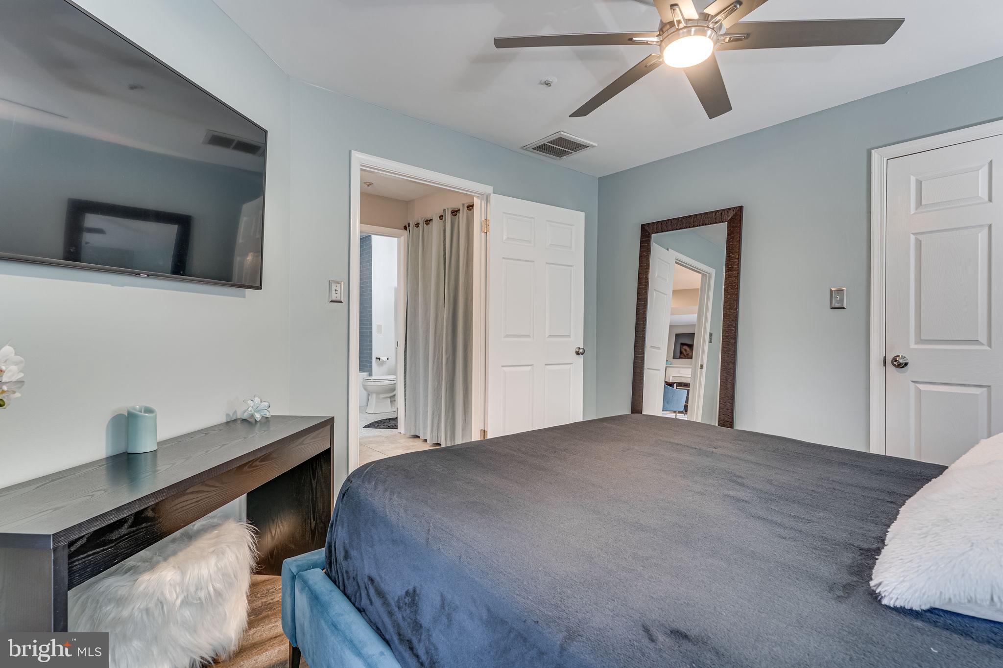 TIERS OF MANCHESTER LAKES - Residential