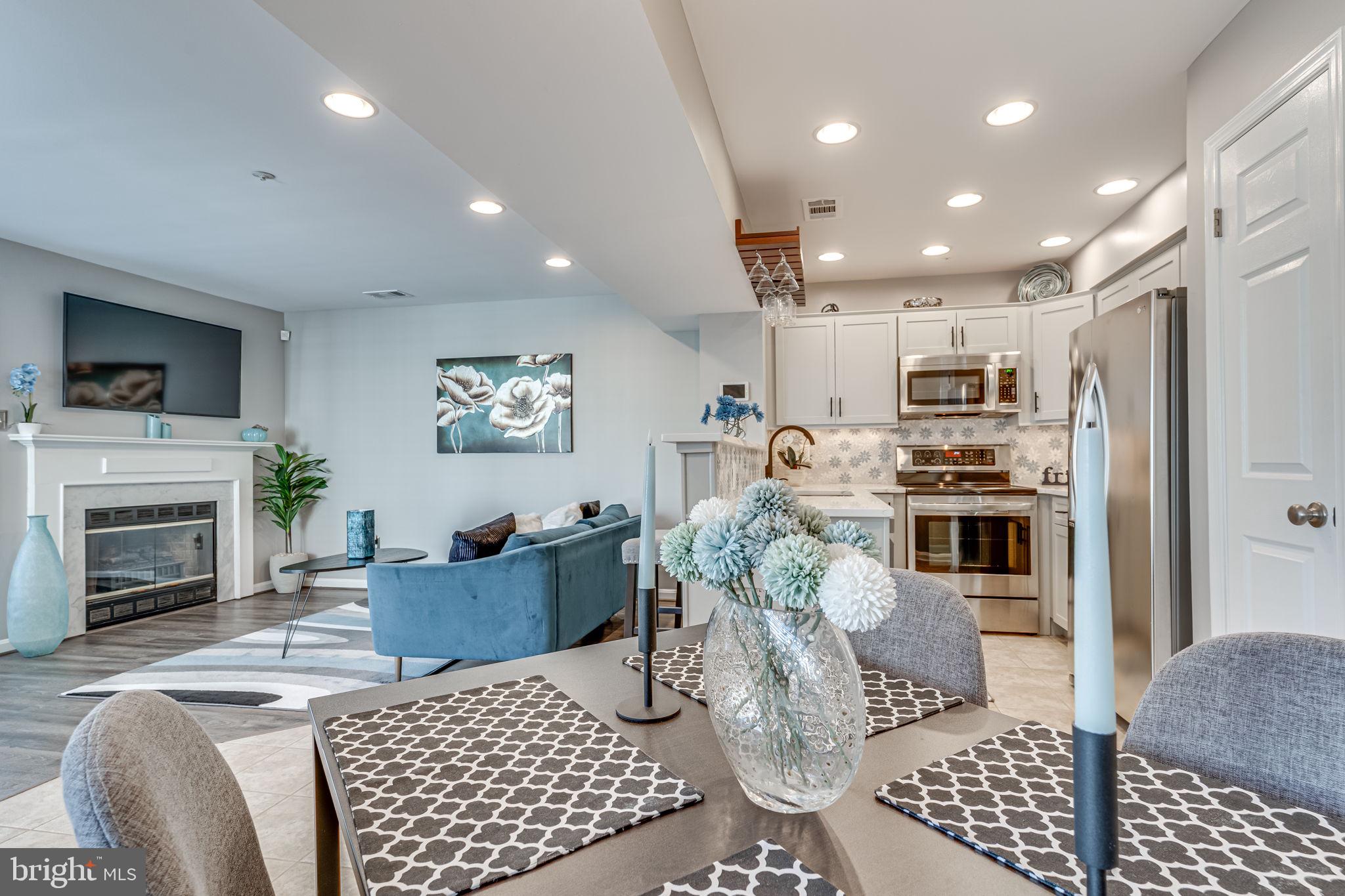 TIERS OF MANCHESTER LAKES - Residential