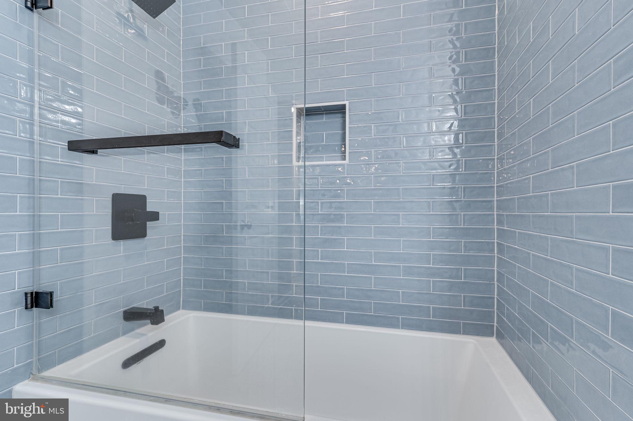 TIERS OF MANCHESTER LAKES - Residential