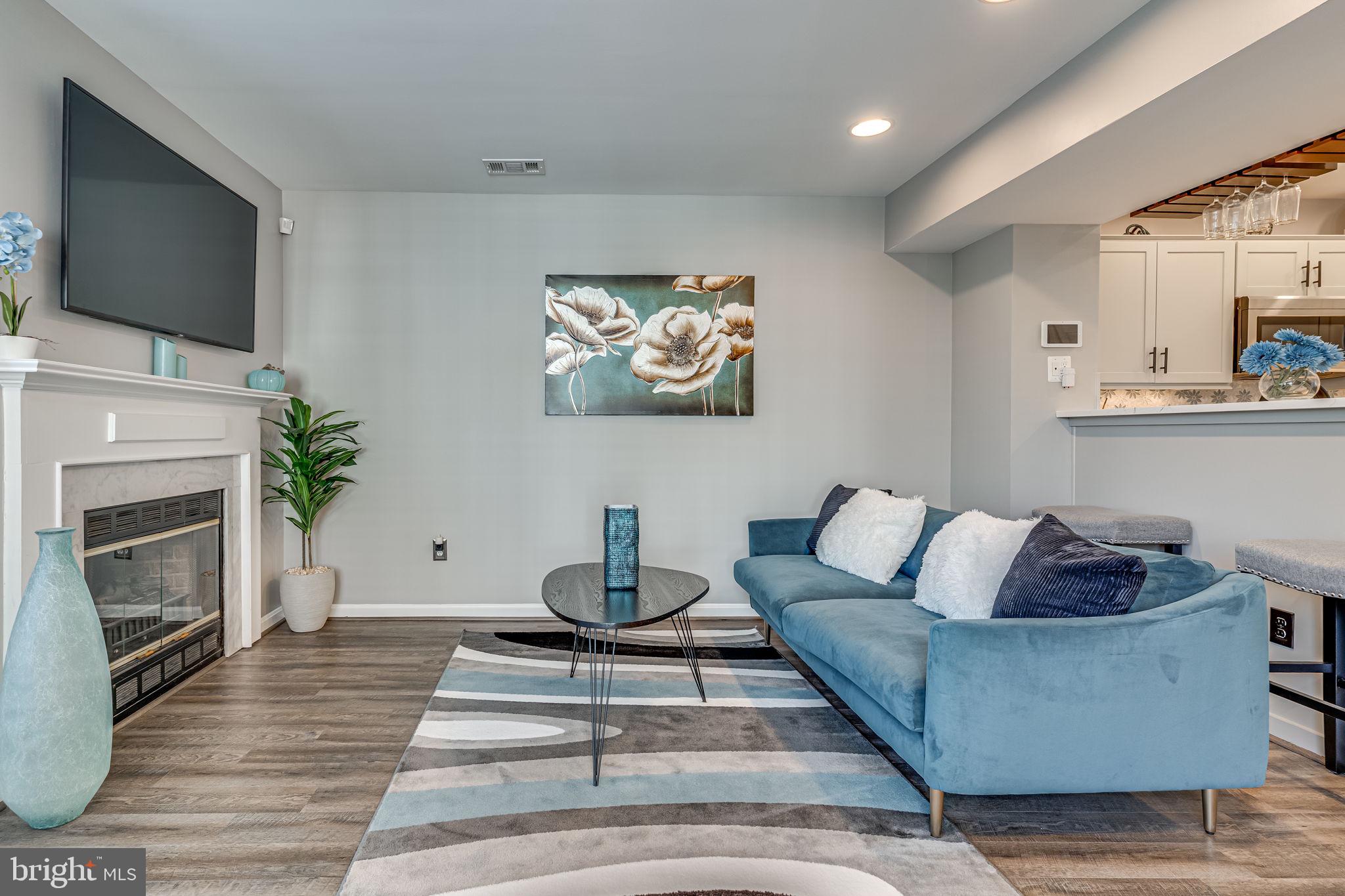 TIERS OF MANCHESTER LAKES - Residential