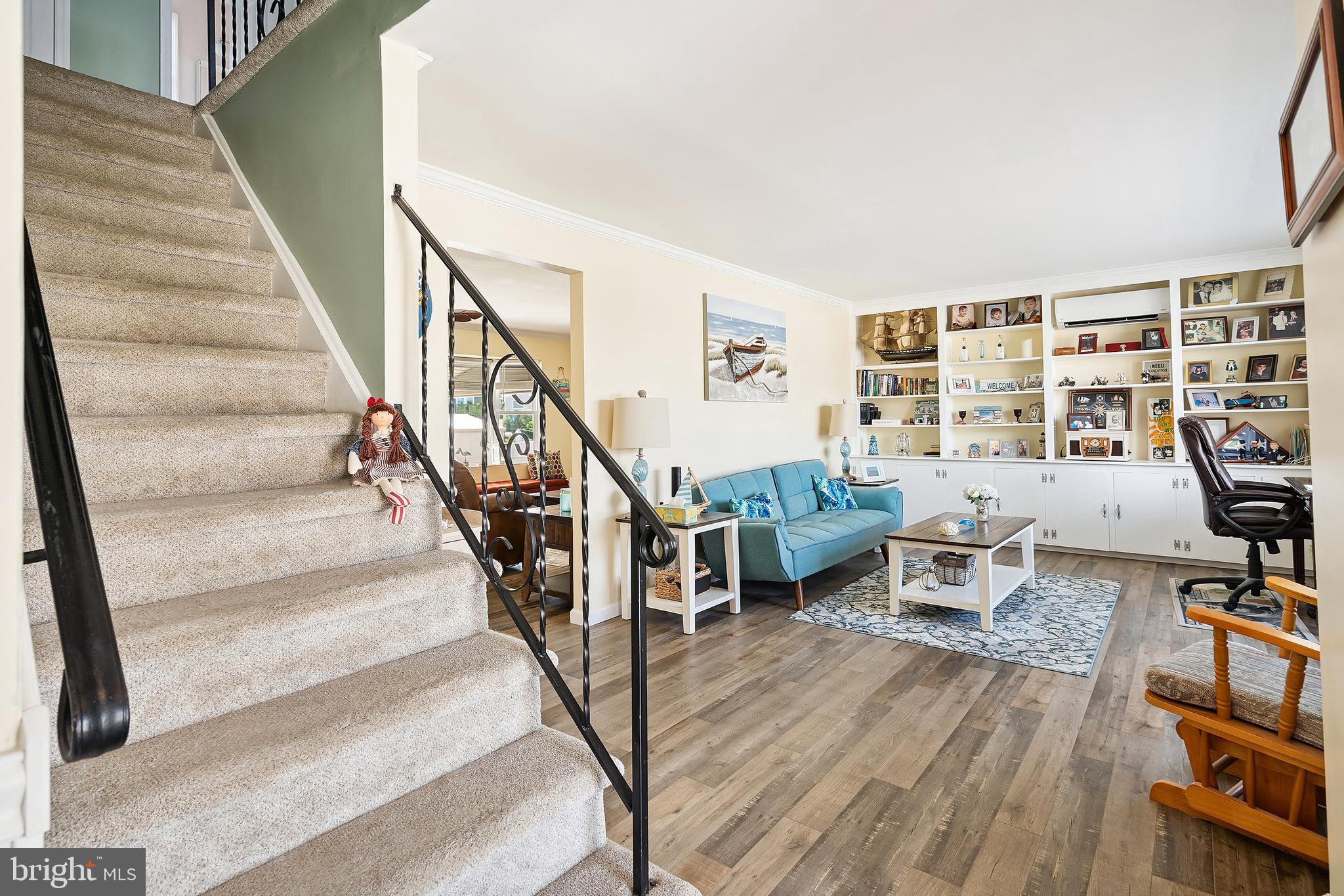 8 S BOSTON DRIVE