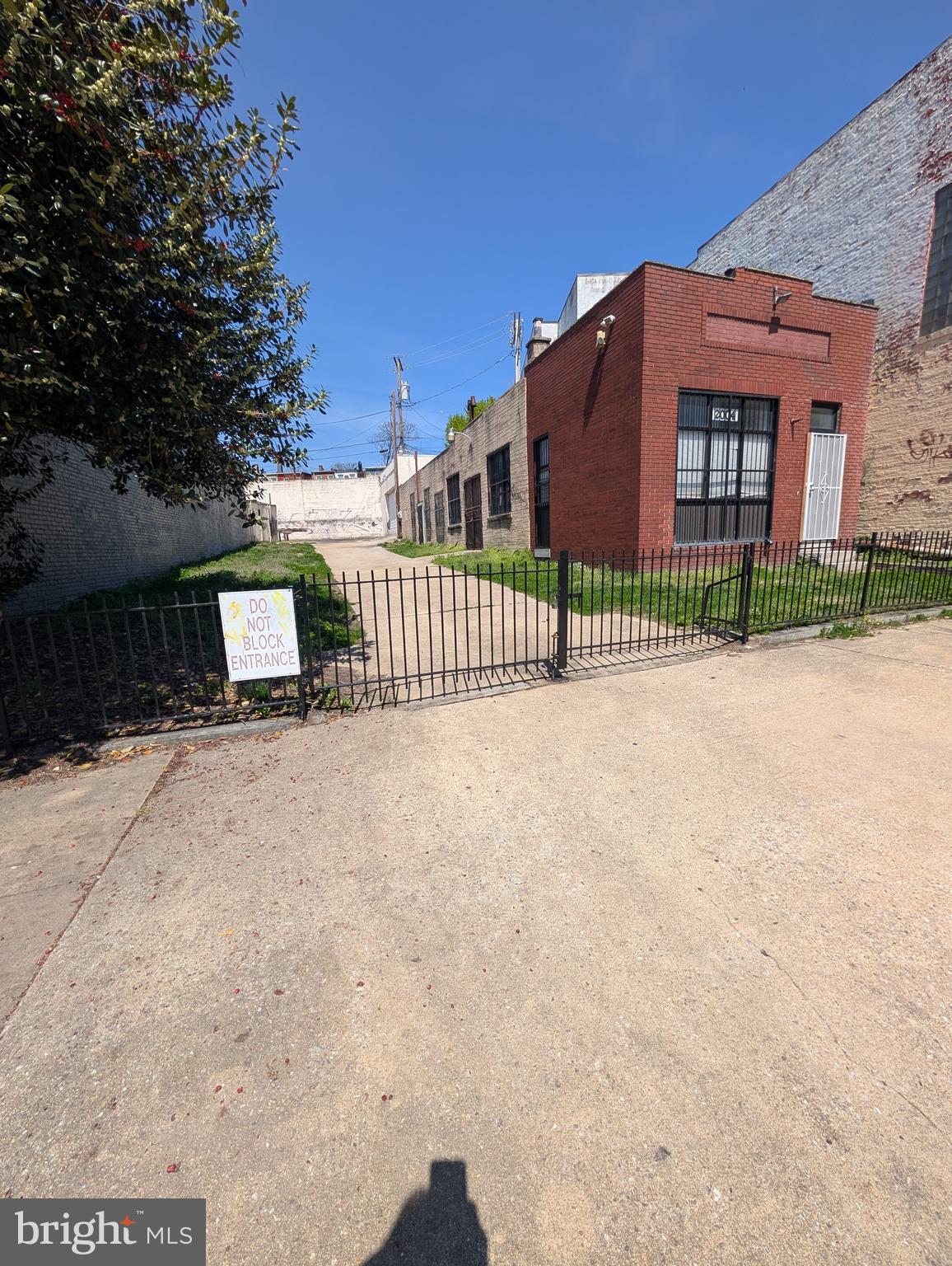 2004 FREDERICK AVENUE