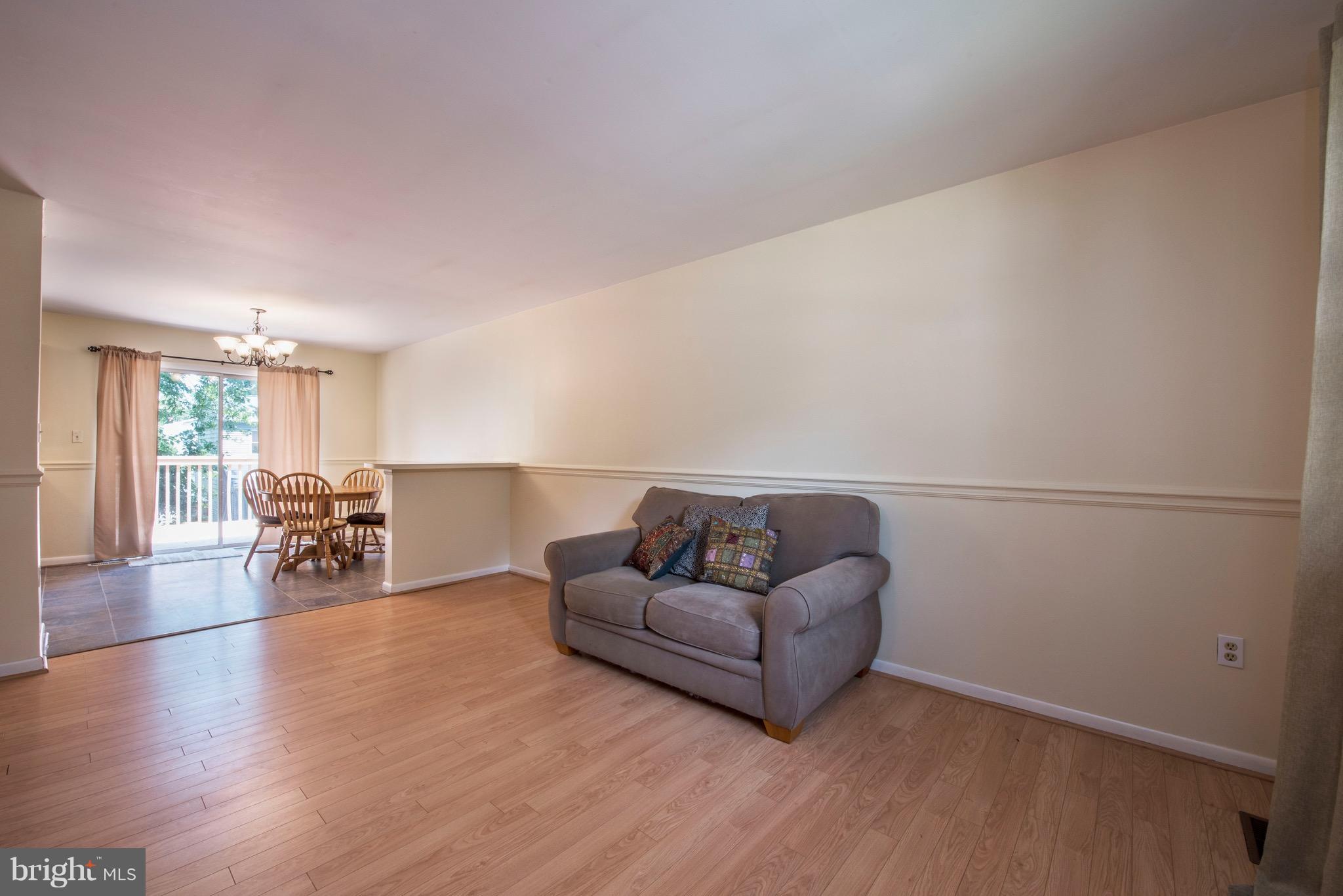 WOODLAND BEACH - Residential