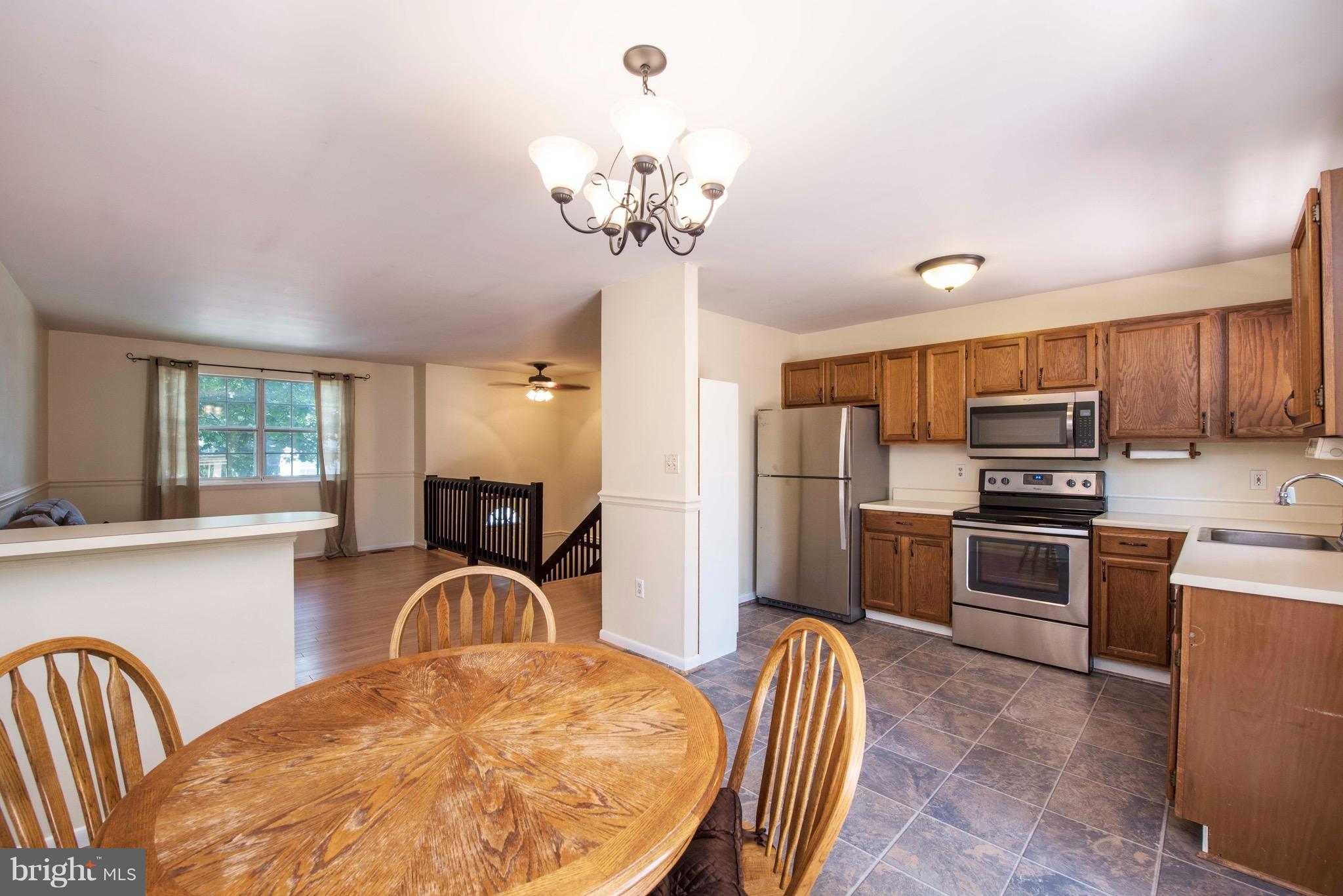 WOODLAND BEACH - Residential