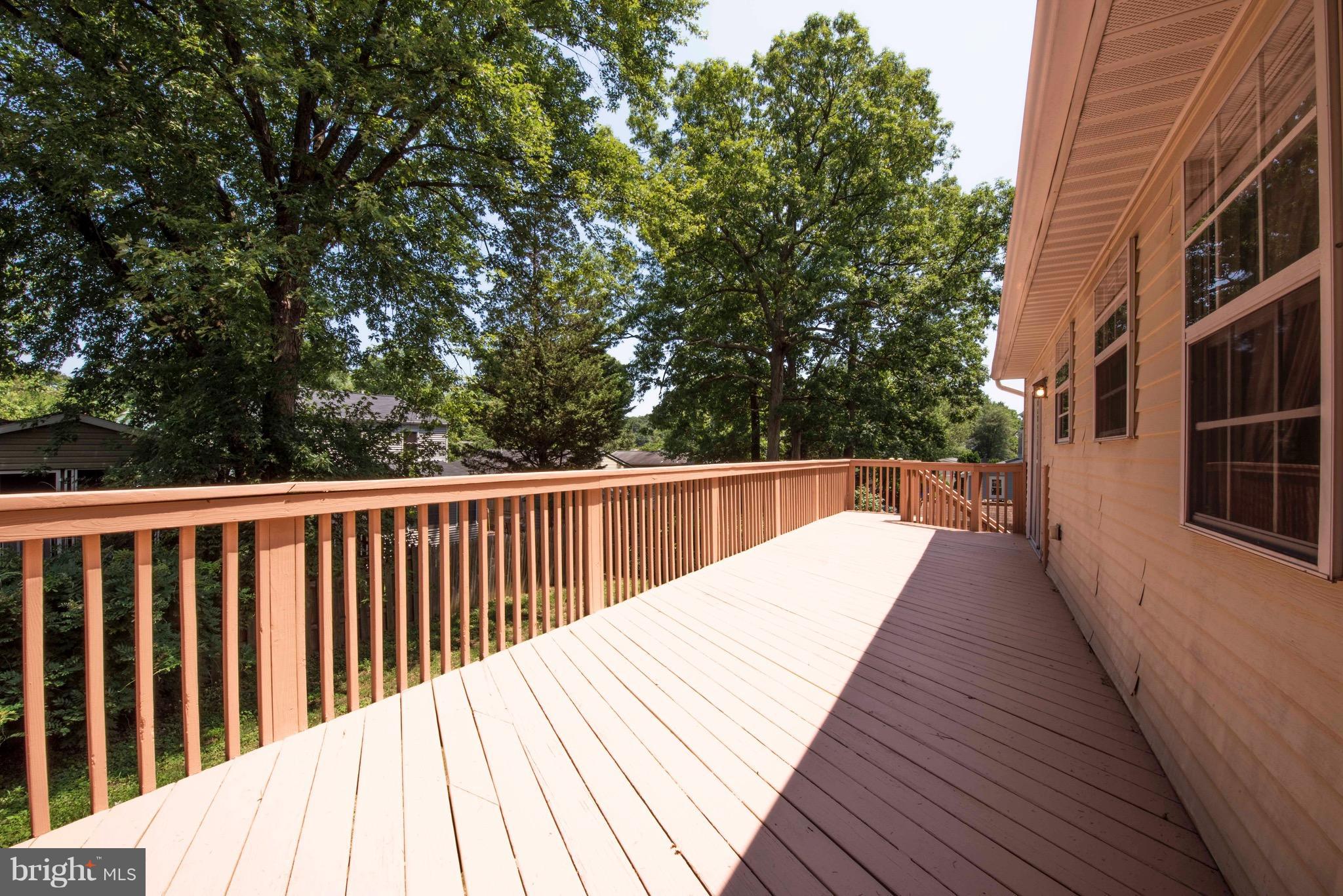 WOODLAND BEACH - Residential